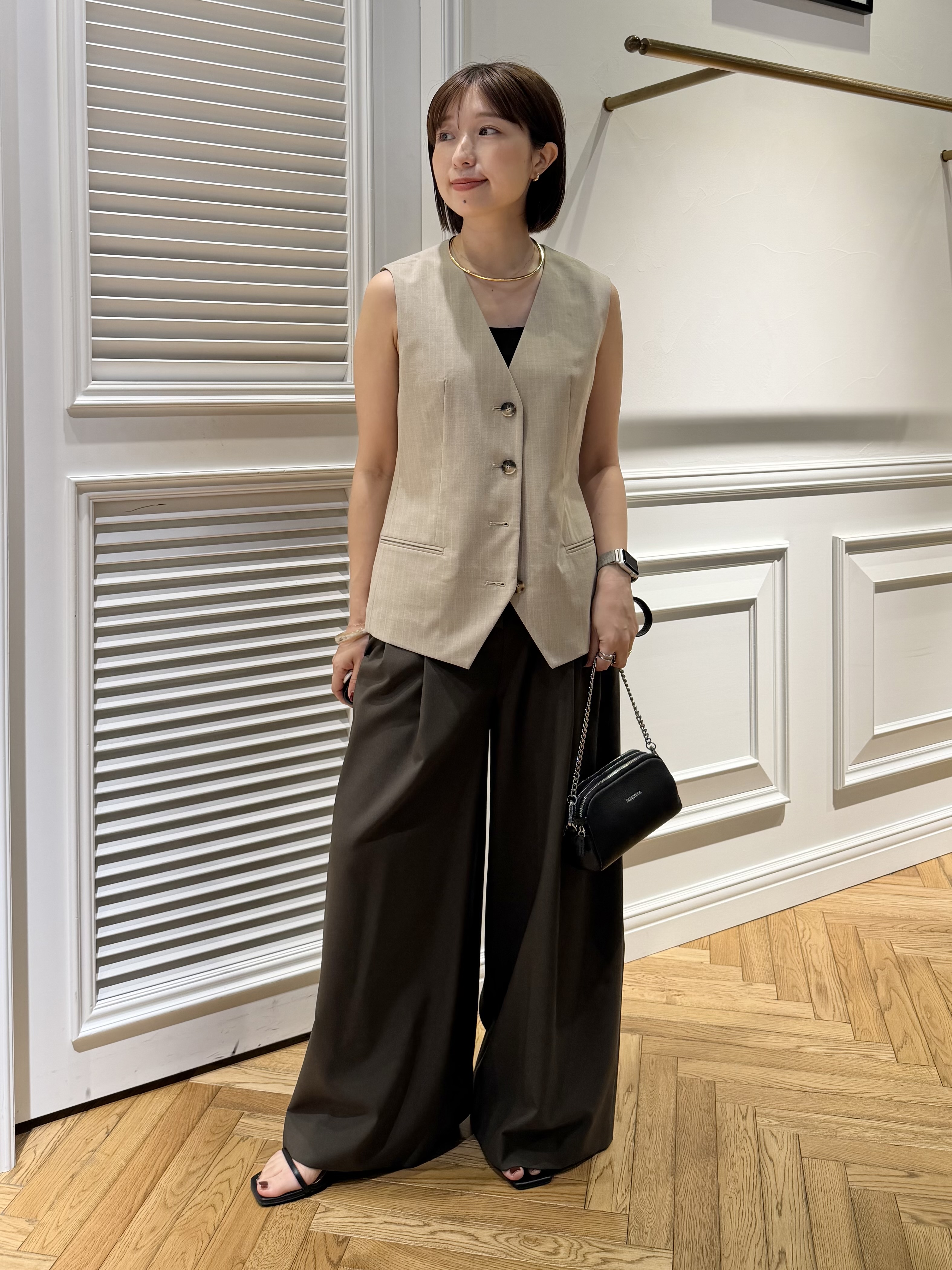つじ まこさんの「DRESSTERIOR｜【セットアップ可/ウォッシャブル】セットアップストライプジレ」を使ったコーディネート