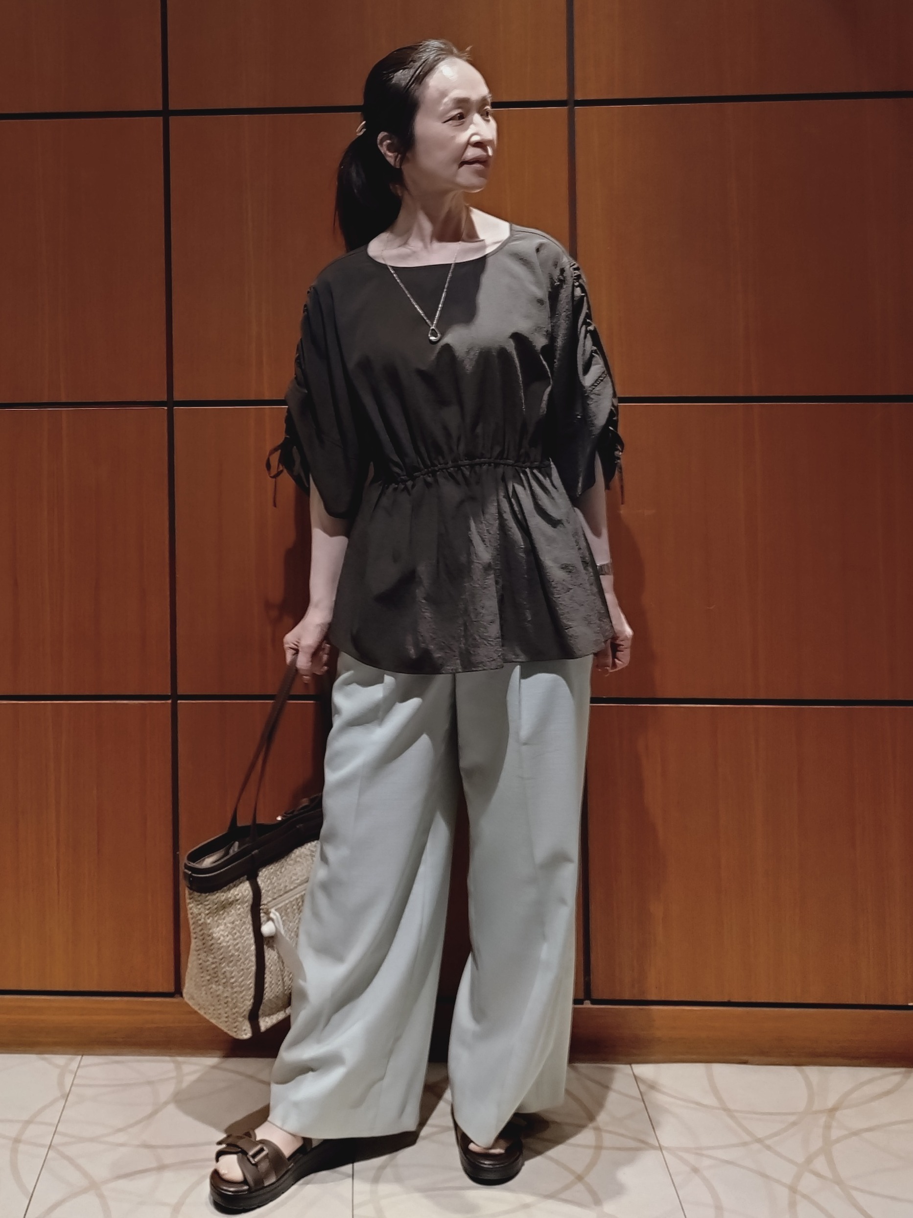 Kさんの「Reflect｜【通気性あり／涼しい／マシンウォッシャブル】ウエストギャザーブラウス」を使ったコーディネート