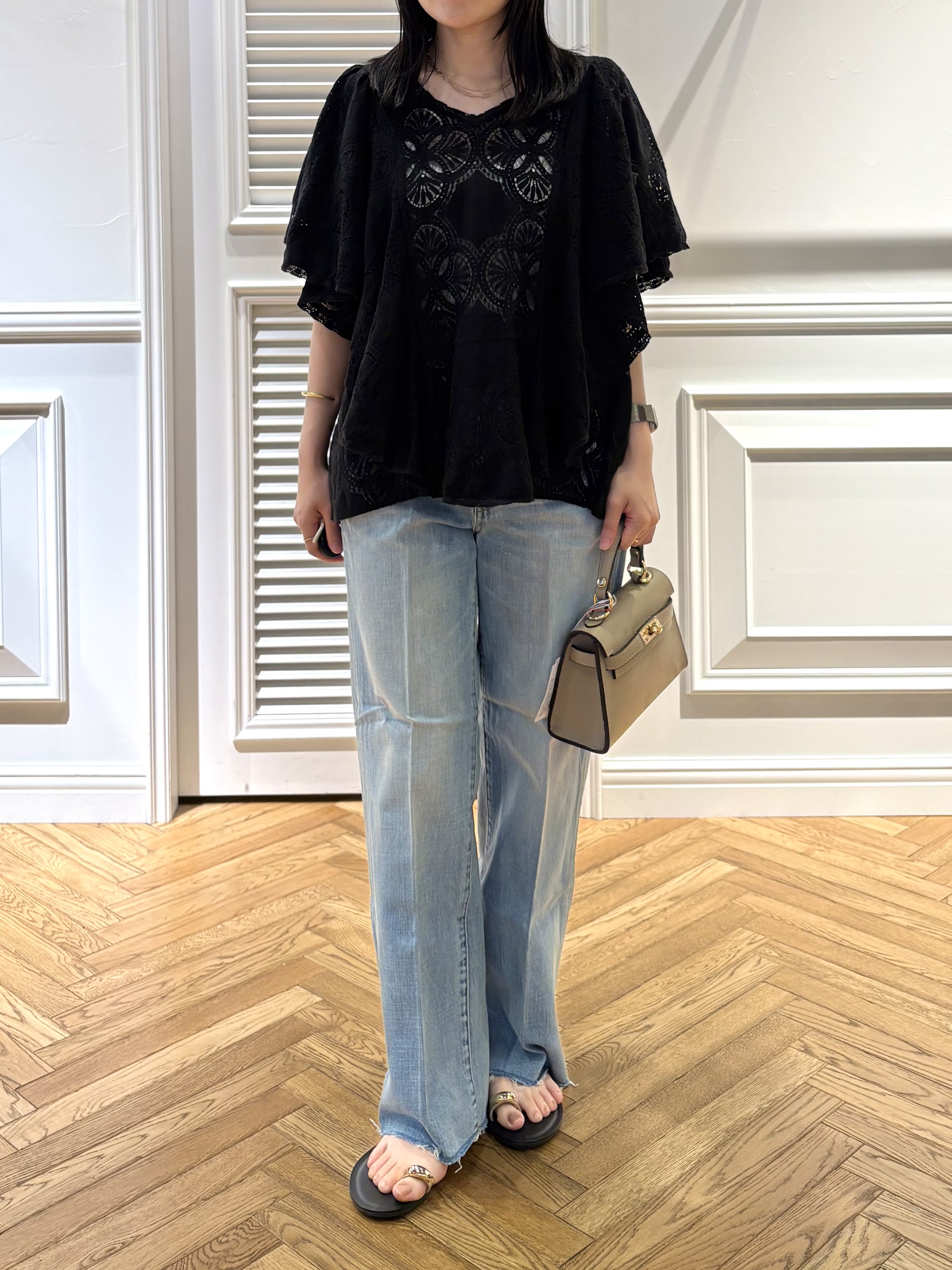 cocoさんの「DRESSTERIOR｜ラッセルレース ブラウス」を使ったコーディネート
