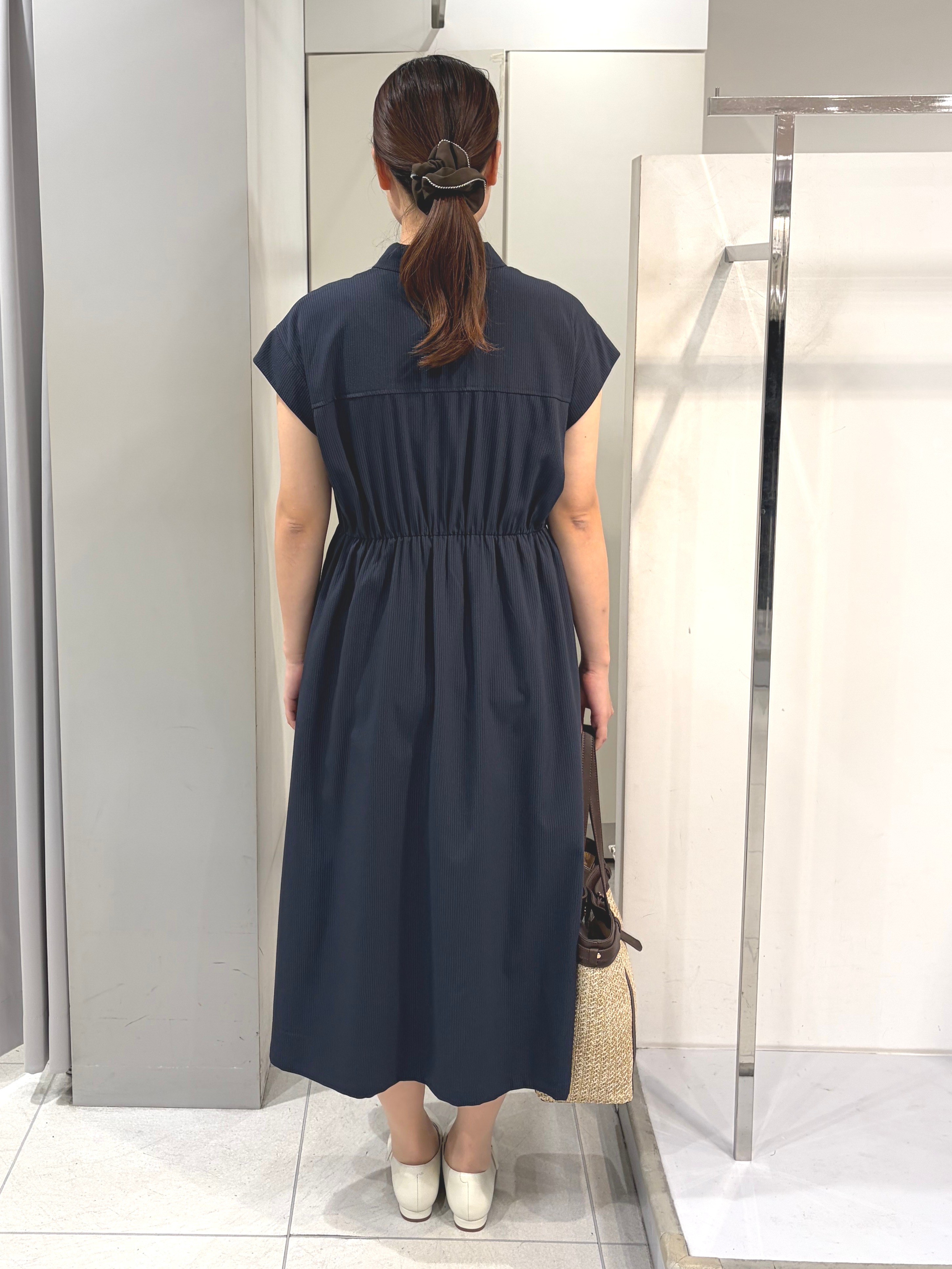 AZUSAさんの「Reflect｜フレンチスリーブシャツワンピース」を使ったコーディネート