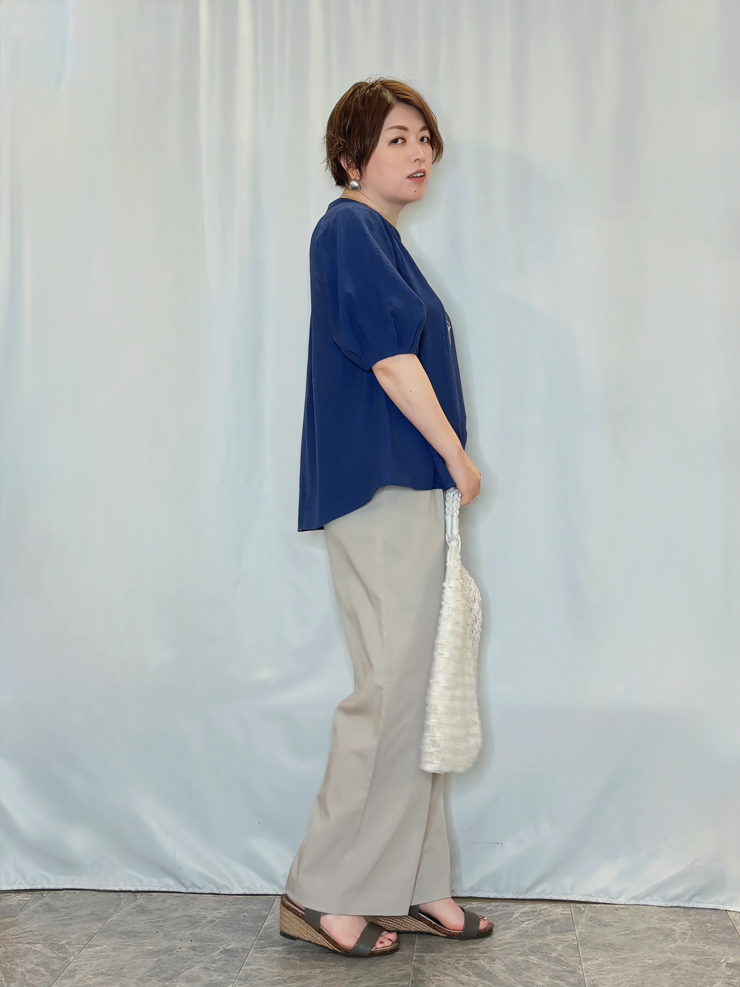 たみさんの「SHOO･LA･RUE｜【高レビュー/洗濯後しわになりにくい/インせず着られる】自然に体型カバー 麻調ペプラムブラウス」を使ったコーディネート