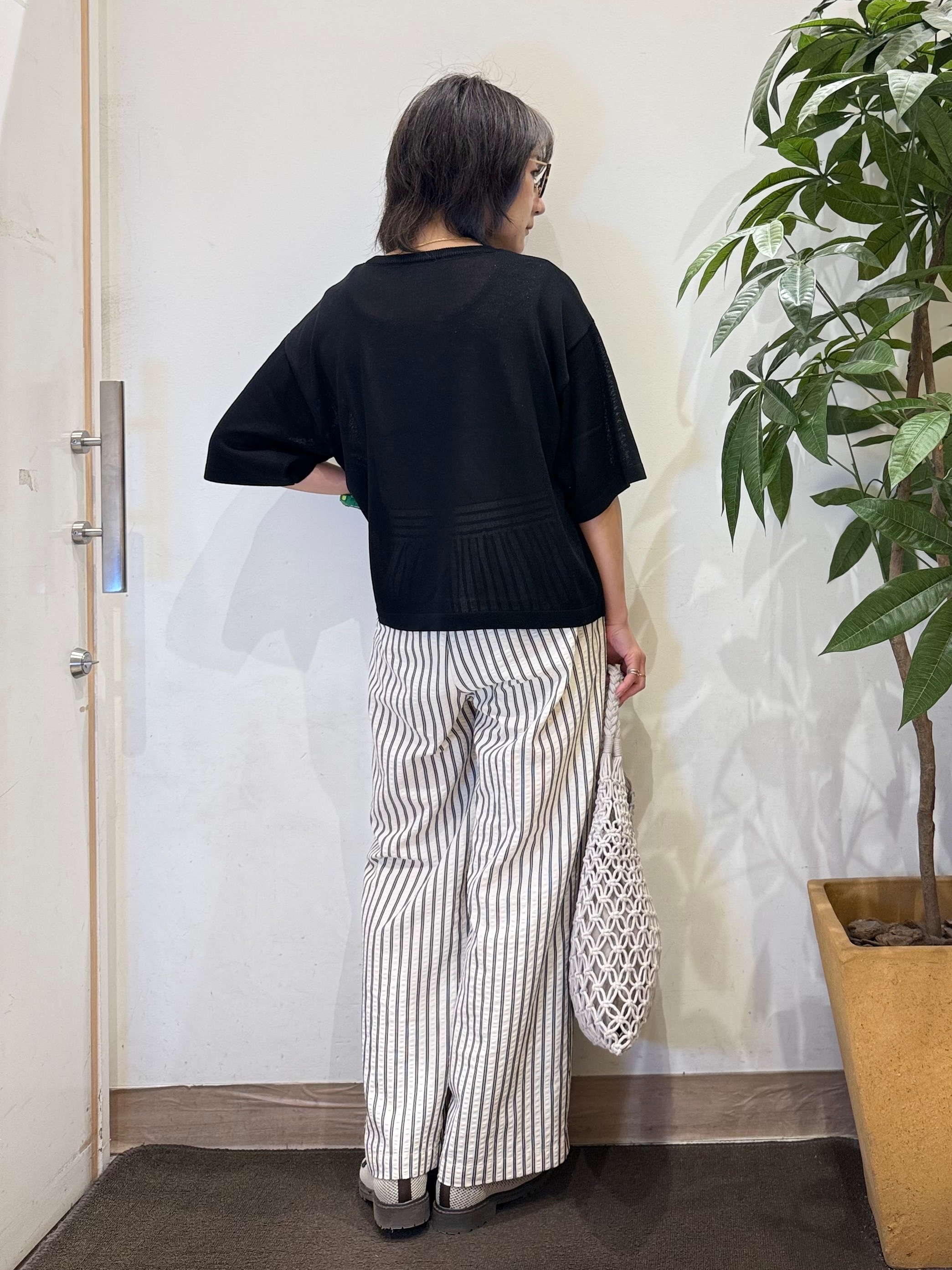 misakiさんの「SHOO･LA･RUE｜【体型カバー】程よい透け感 デザインアソート 5分袖シアーニット」を使ったコーディネート