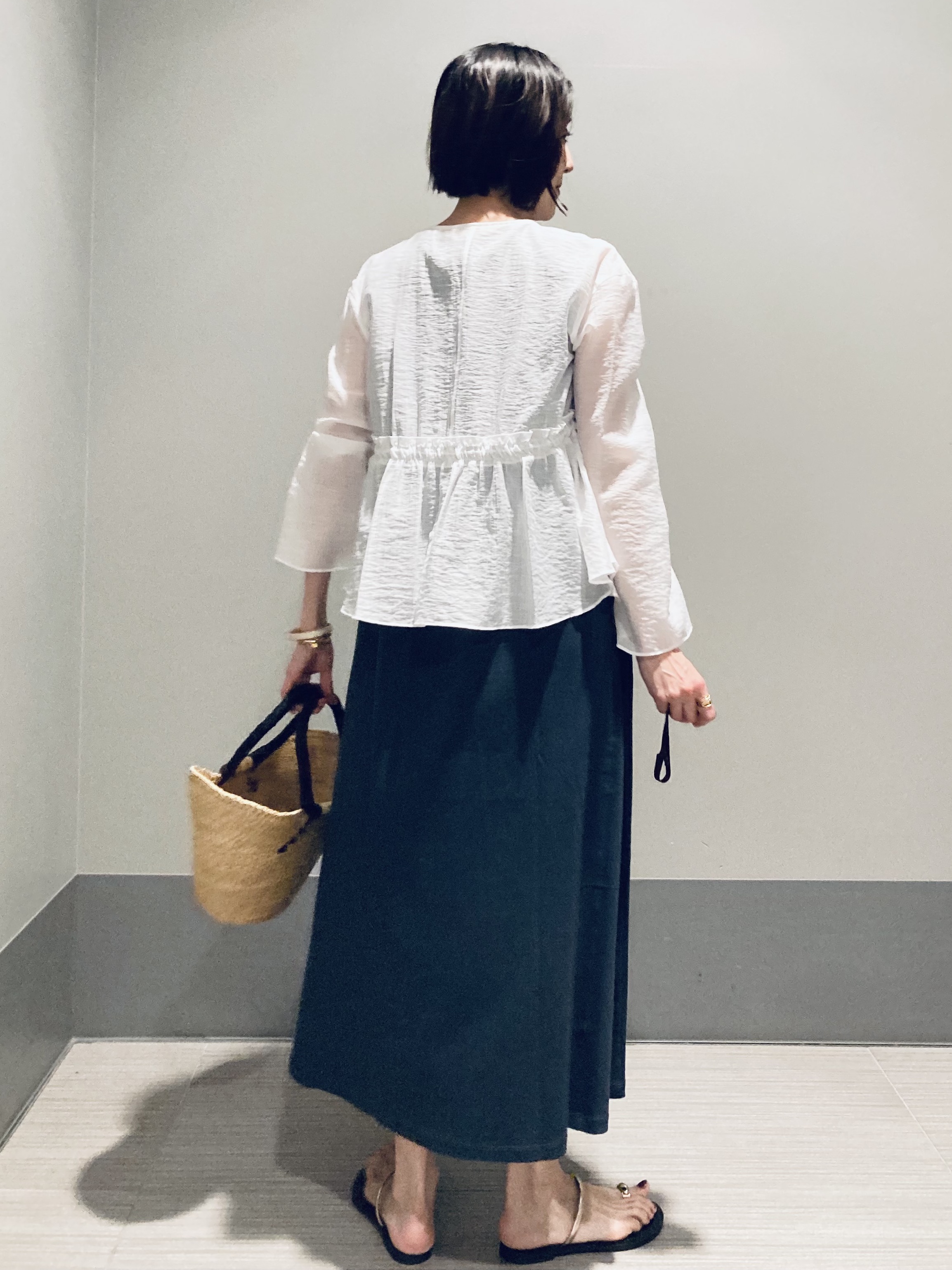 Furuさんの「DRESSTERIOR｜【接触冷感／抗菌防臭／消臭/ウォッシャブル】アイスクリアコットン フレンチスリーブワンピース」を使ったコーディネート