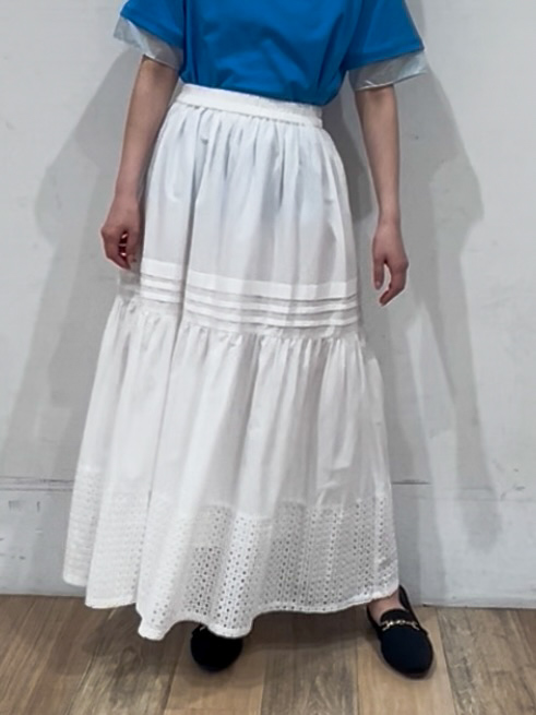 山さんさんの「grove｜【二の腕カバー/UVカット・ひんやり】袖口シアースクエアネックTシャツ」を使ったコーディネート
