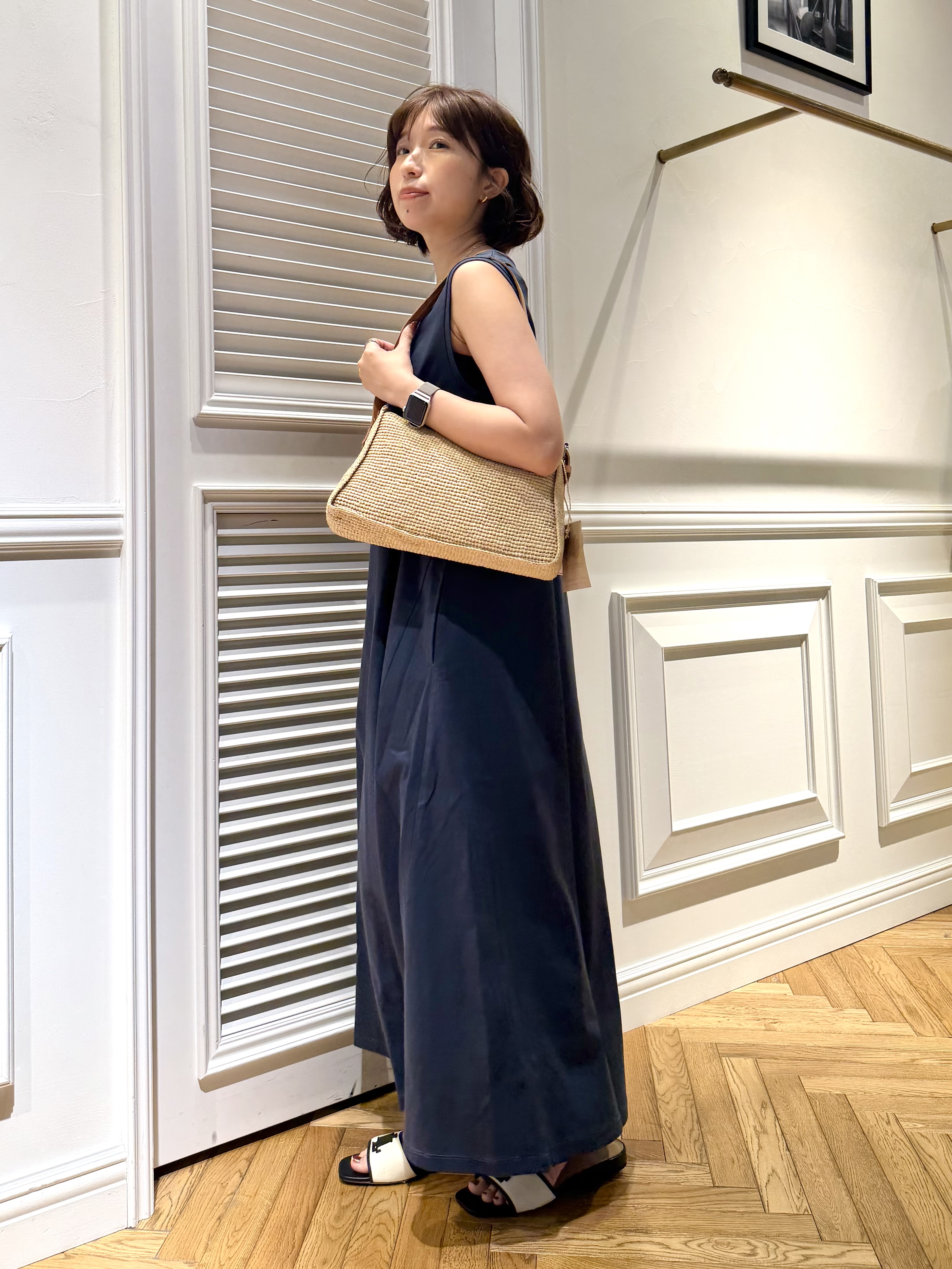 つじ まこさんの「DRESSTERIOR｜【接触冷感／抗菌防臭／消臭/ウォッシャブル】アイスクリアコットン フレンチスリーブワンピース」を使ったコーディネート