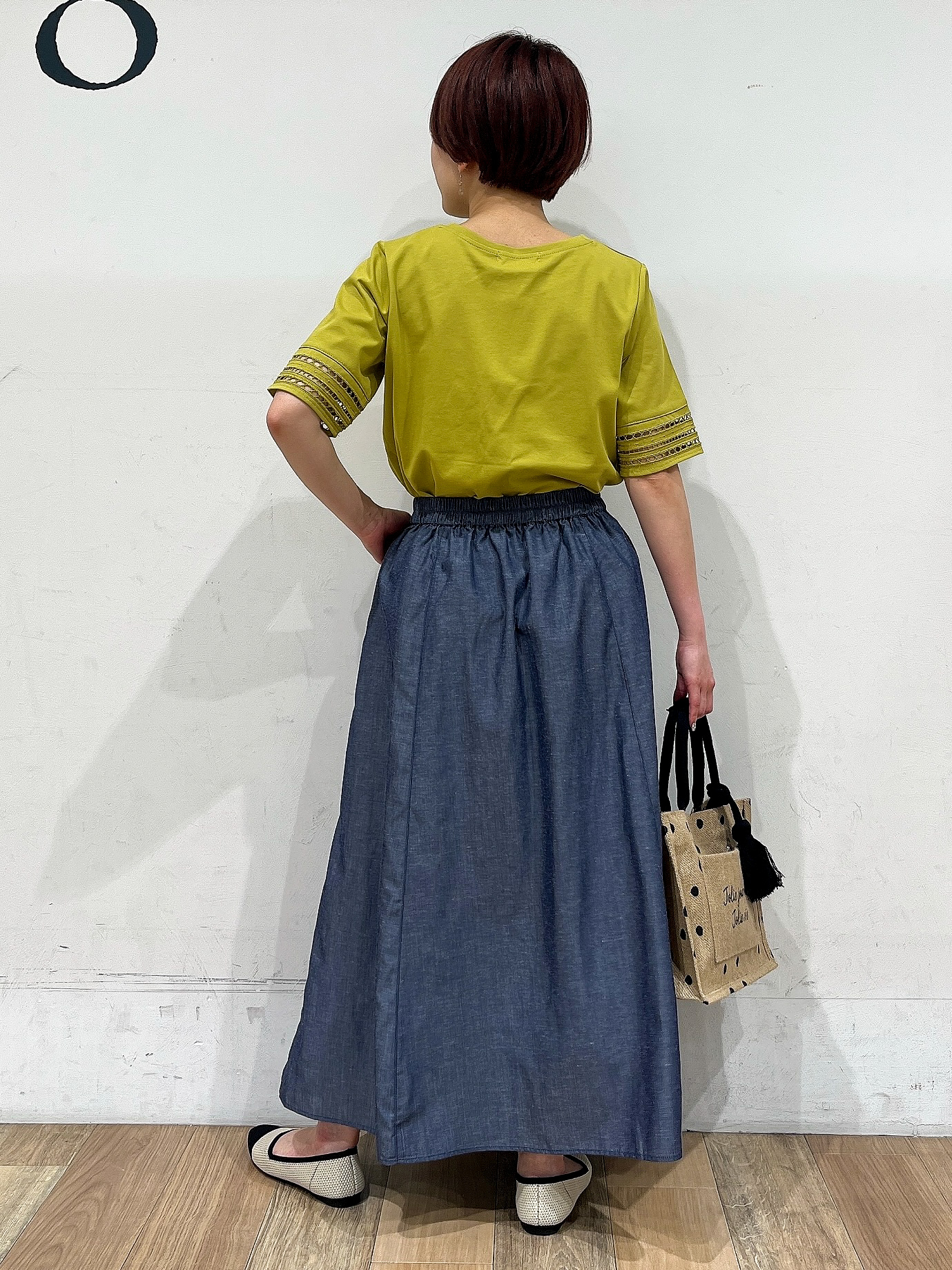 山さんさんの「grove｜【二の腕カバー/UV・ひんやり】袖口透かし刺繍Tシャツ」を使ったコーディネート