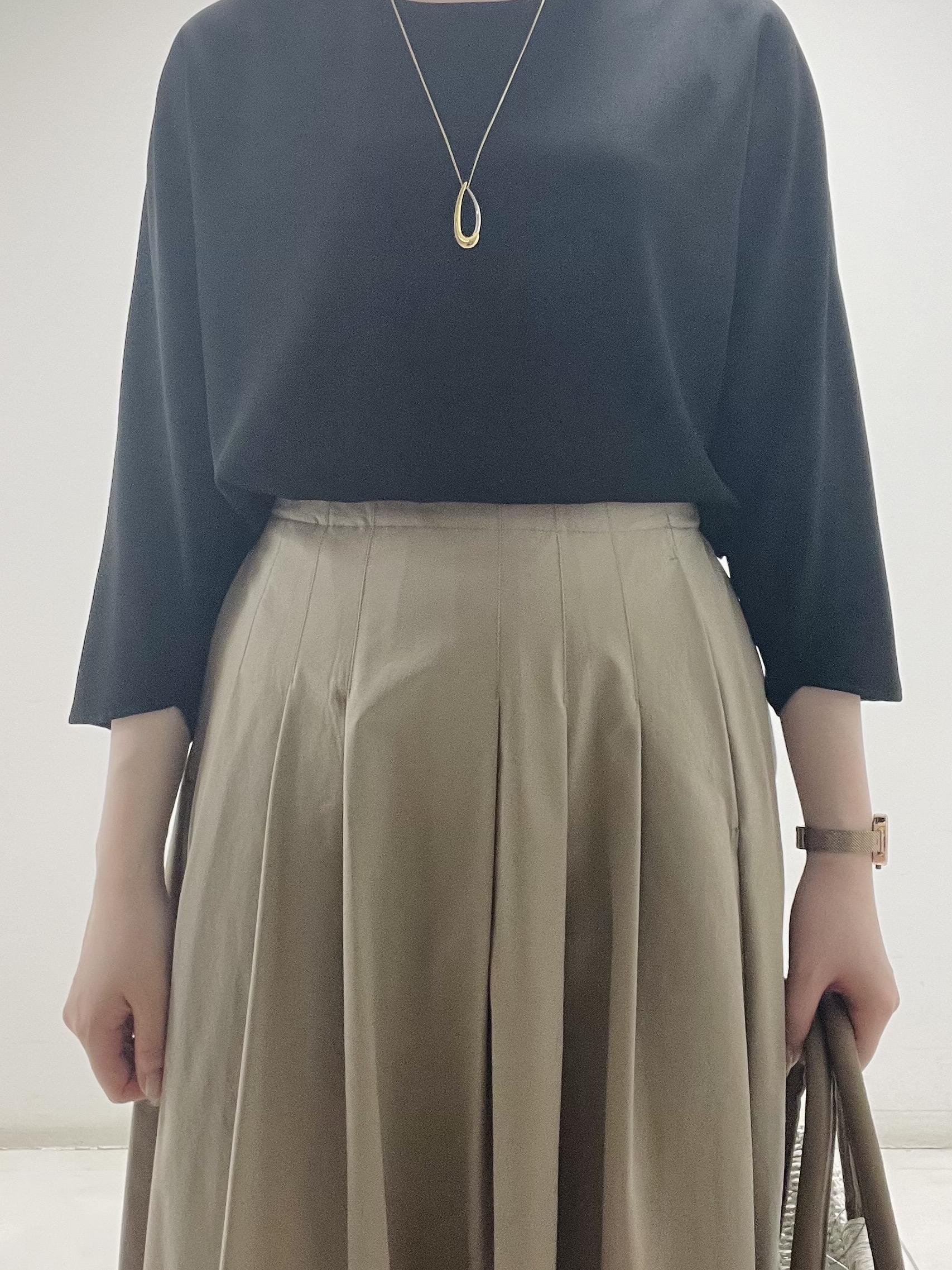 mさんの「INDIVI｜【さらに軽く軽快！／着る日傘】ドルマントップス」を使ったコーディネート