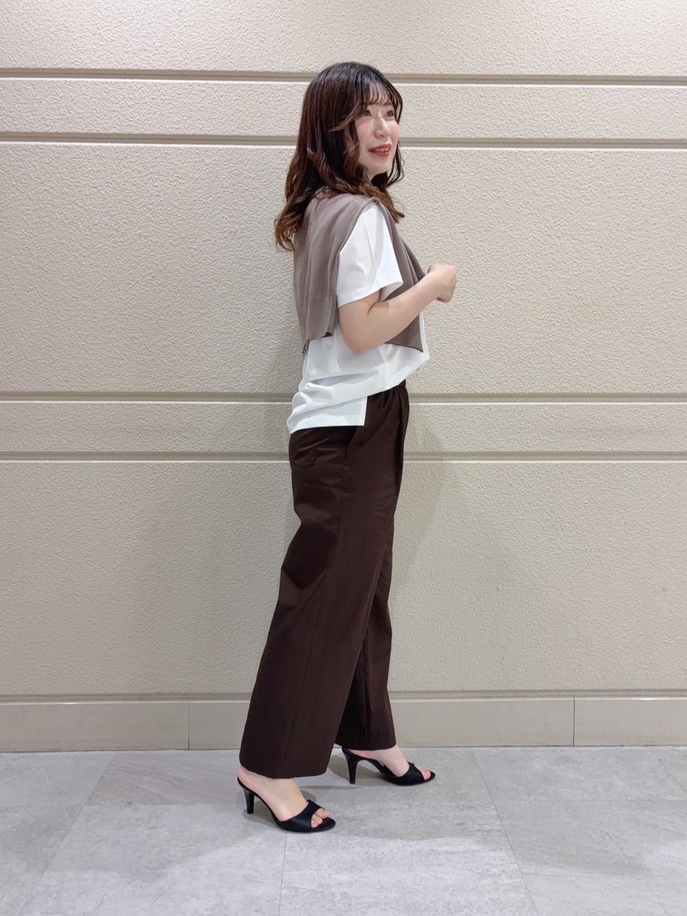 ユナさんの「UNTITLED｜【古畑星夏さん着用/ロゴ/プリント】グラフィックTシャツ」を使ったコーディネート