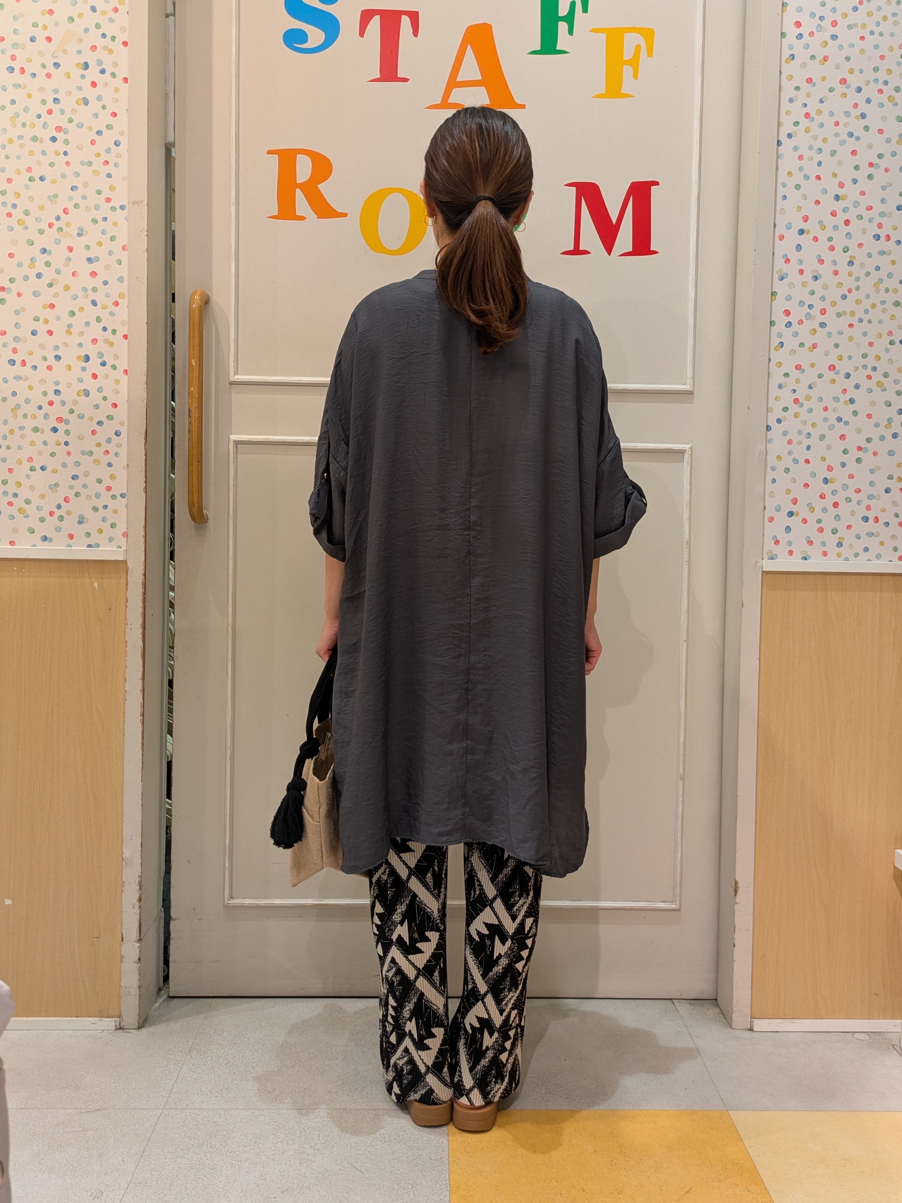 𝐂𝐡𝐢𝐢 &hearts;(ちー)さんの「SHOO･LA･RUE｜【ひんやり/S-LL/洗濯機可】体型カバー叶える 大人のゆるドルマンチュニック」を使ったコーディネート