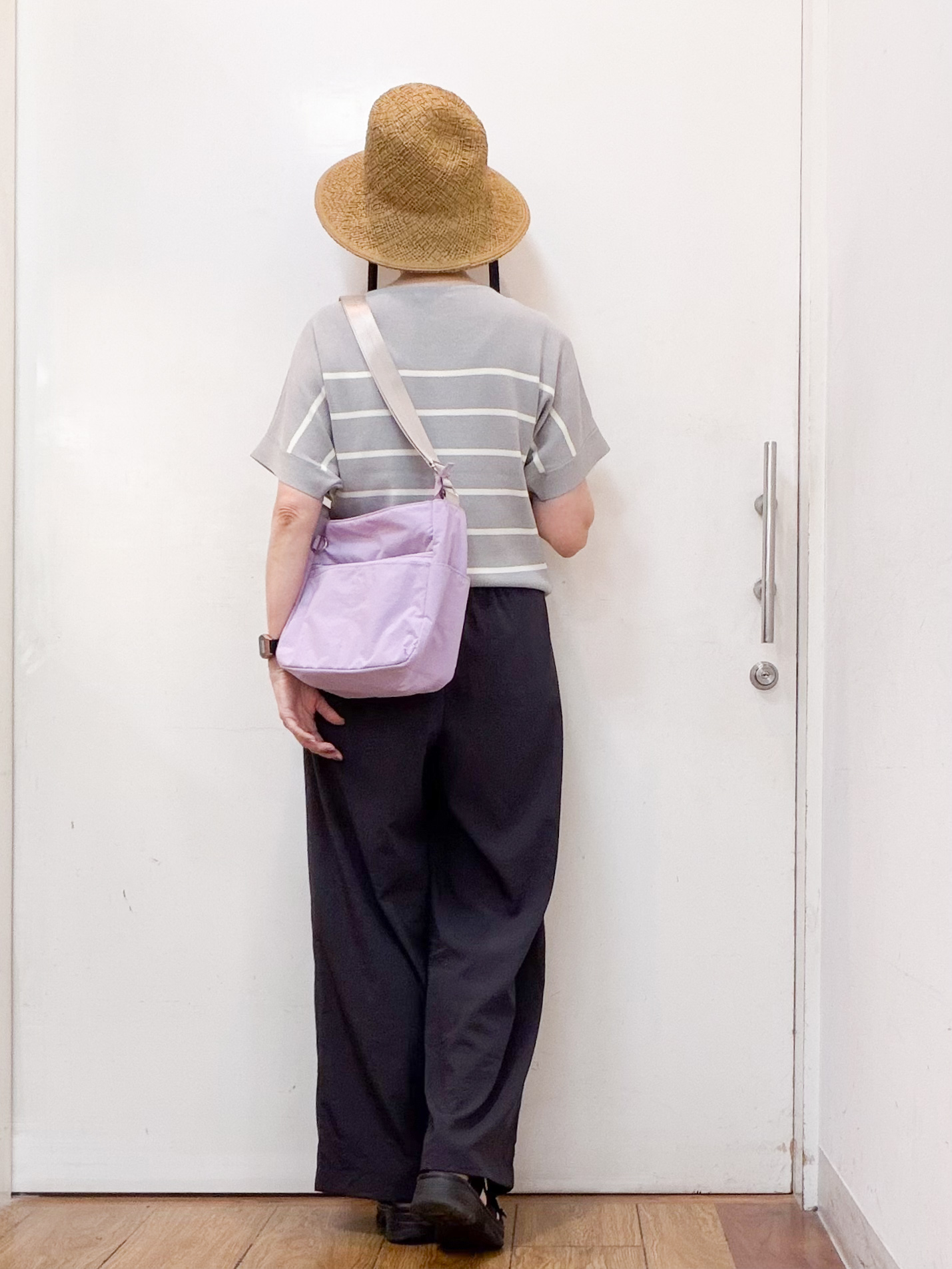 みぃさんの「SHOO･LA･RUE｜【毎日洗える/ひんやり/UV/S-LL】二の腕隠れる さらっとドルマン半袖ニット」を使ったコーディネート