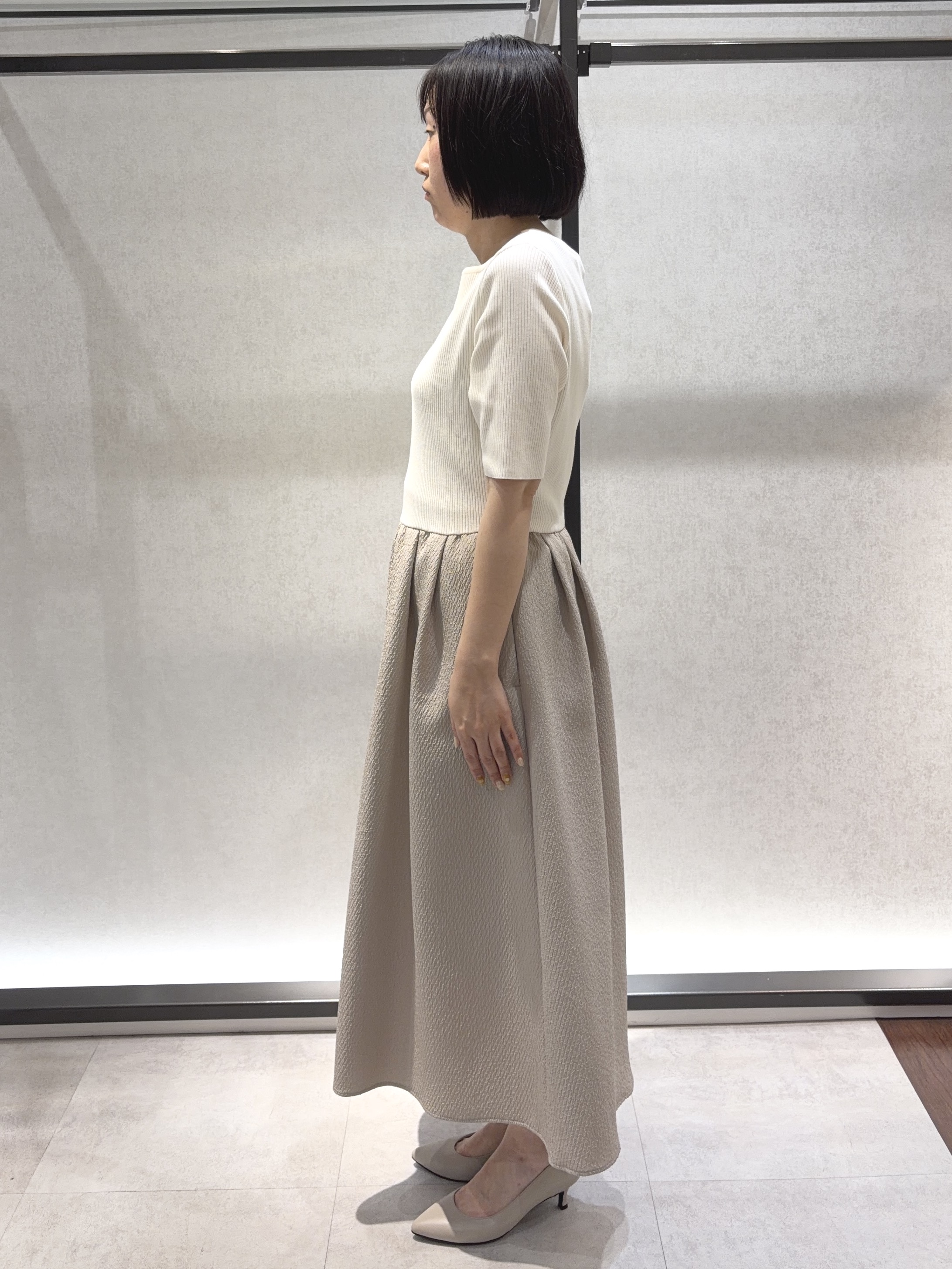 わたなべさんの「UNTITLED｜【一枚でサマ見え】ニットドッキングジャガードワンピース」を使ったコーディネート