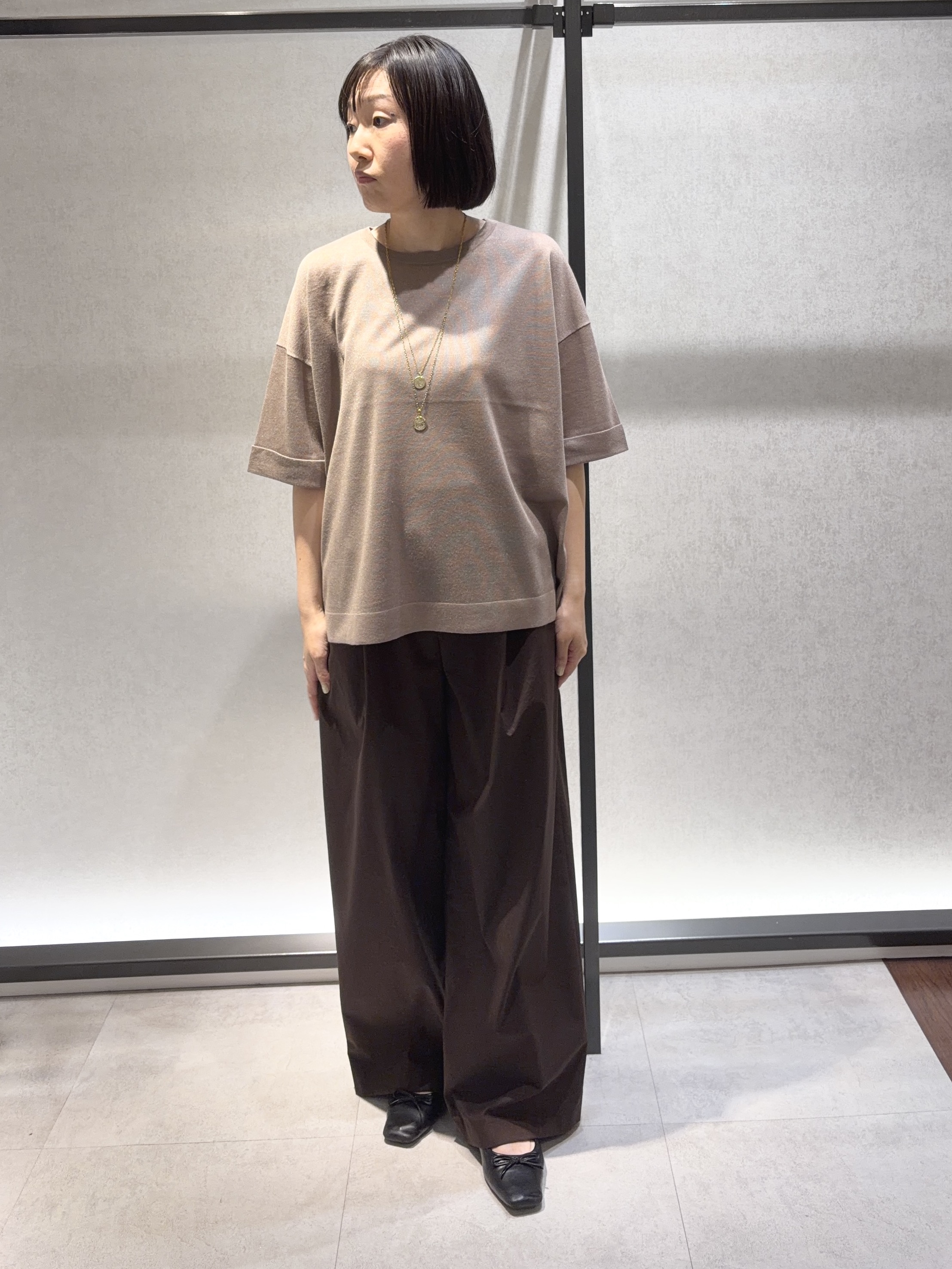 わたなべさんの「UNTITLED｜【アンサンブル可/シアー】リネンエステルカーディガン」を使ったコーディネート