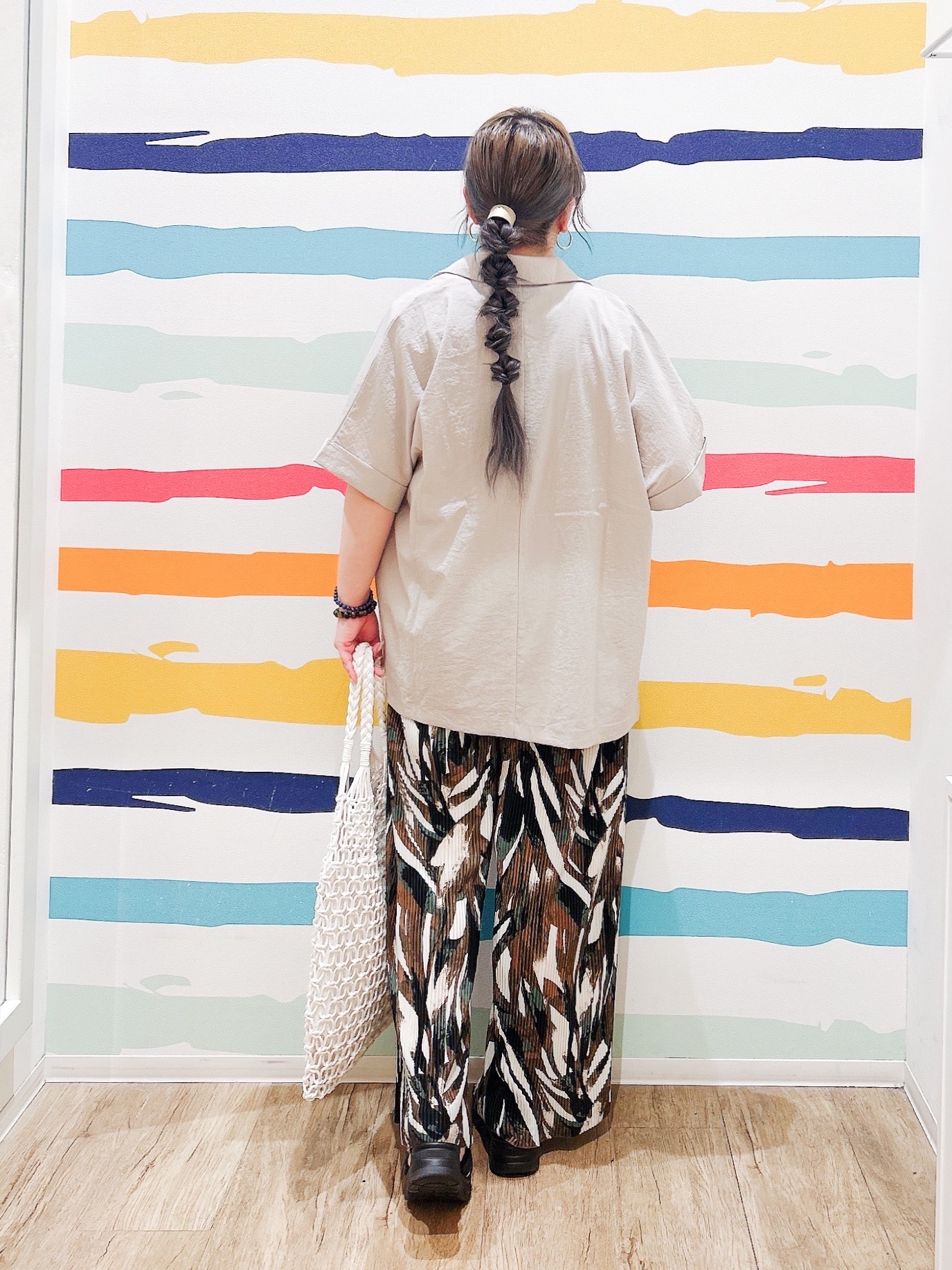Peeさんの「SHOO･LA･RUE｜【ひんやり/S-LL】1枚でインせず決まる きらきらビスチェ風Tシャツ」を使ったコーディネート