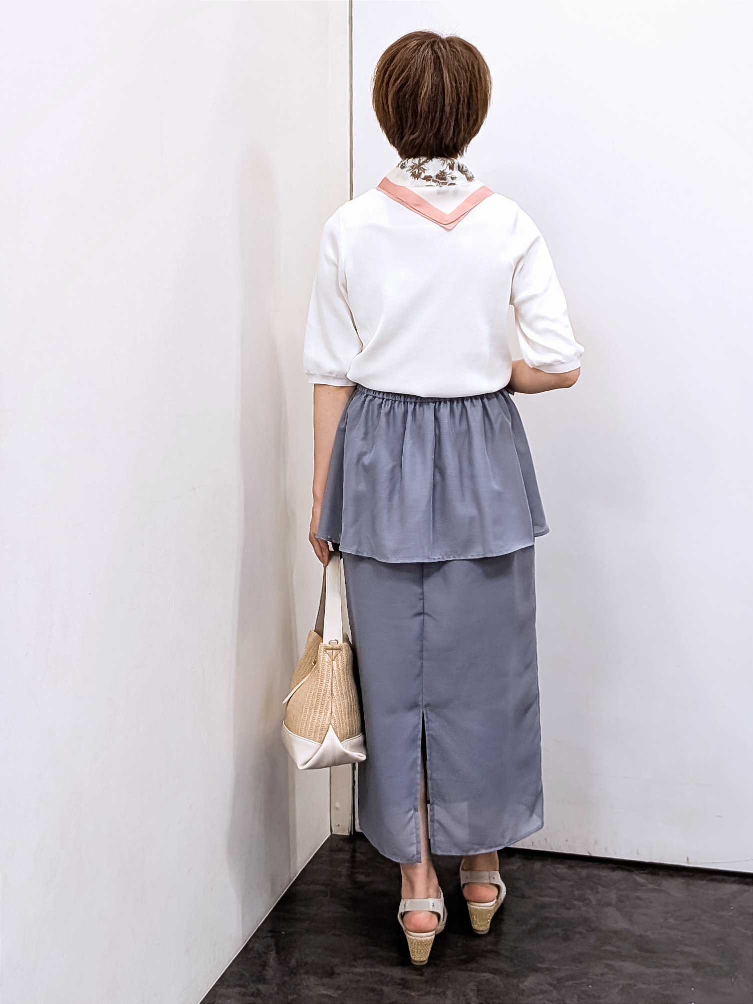 やまちゃんさんの「grove｜【シリーズ累計36万枚/UVカット・ひんやり・洗濯機OK】やわらかドライタッチ 五分袖クルーネックニ」を使ったコーディネート