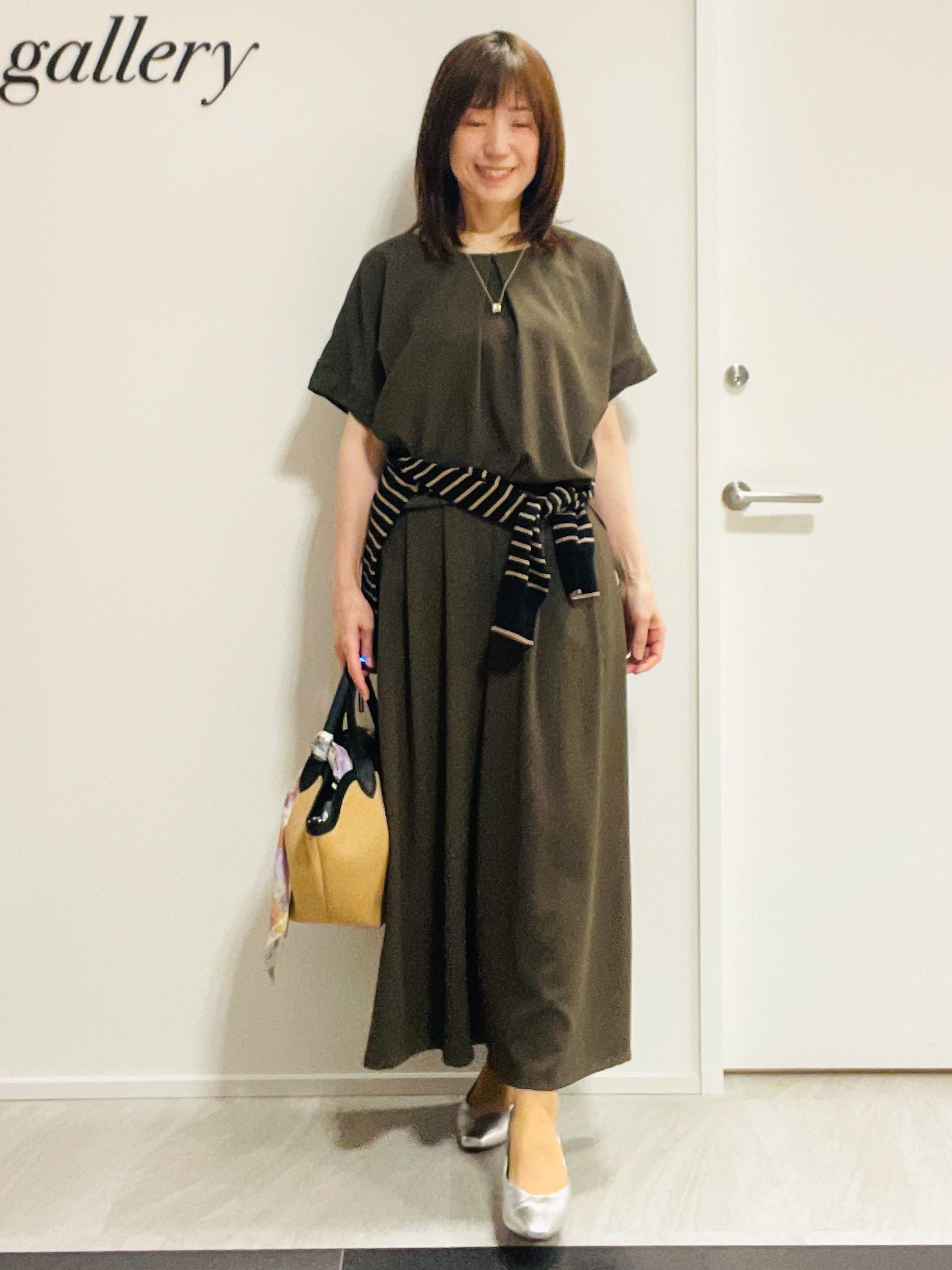 めいさんの「UNTITLED｜【前後2WAY/はっ水/セットアップ可】リラクシーフレンチスリーブブラウス」を使ったコーディネート