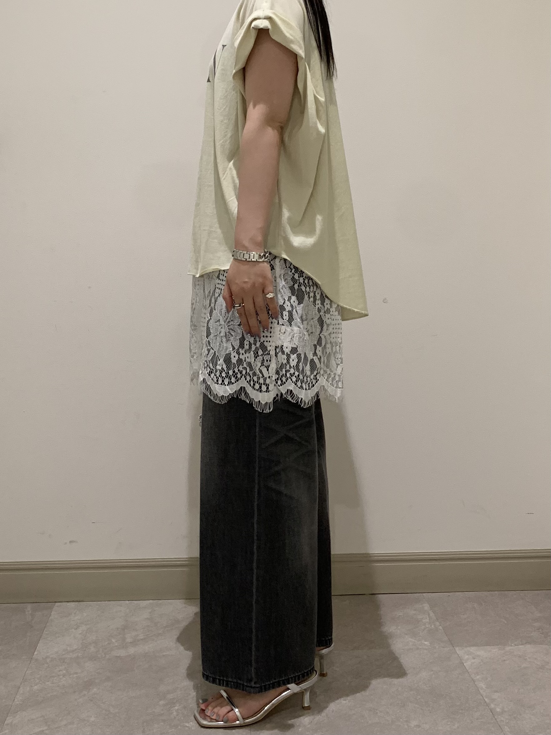 SAKAIさんの「DRESSTERIOR｜AMERICANA（アメリカーナ）ロールアップTシャツ」を使ったコーディネート