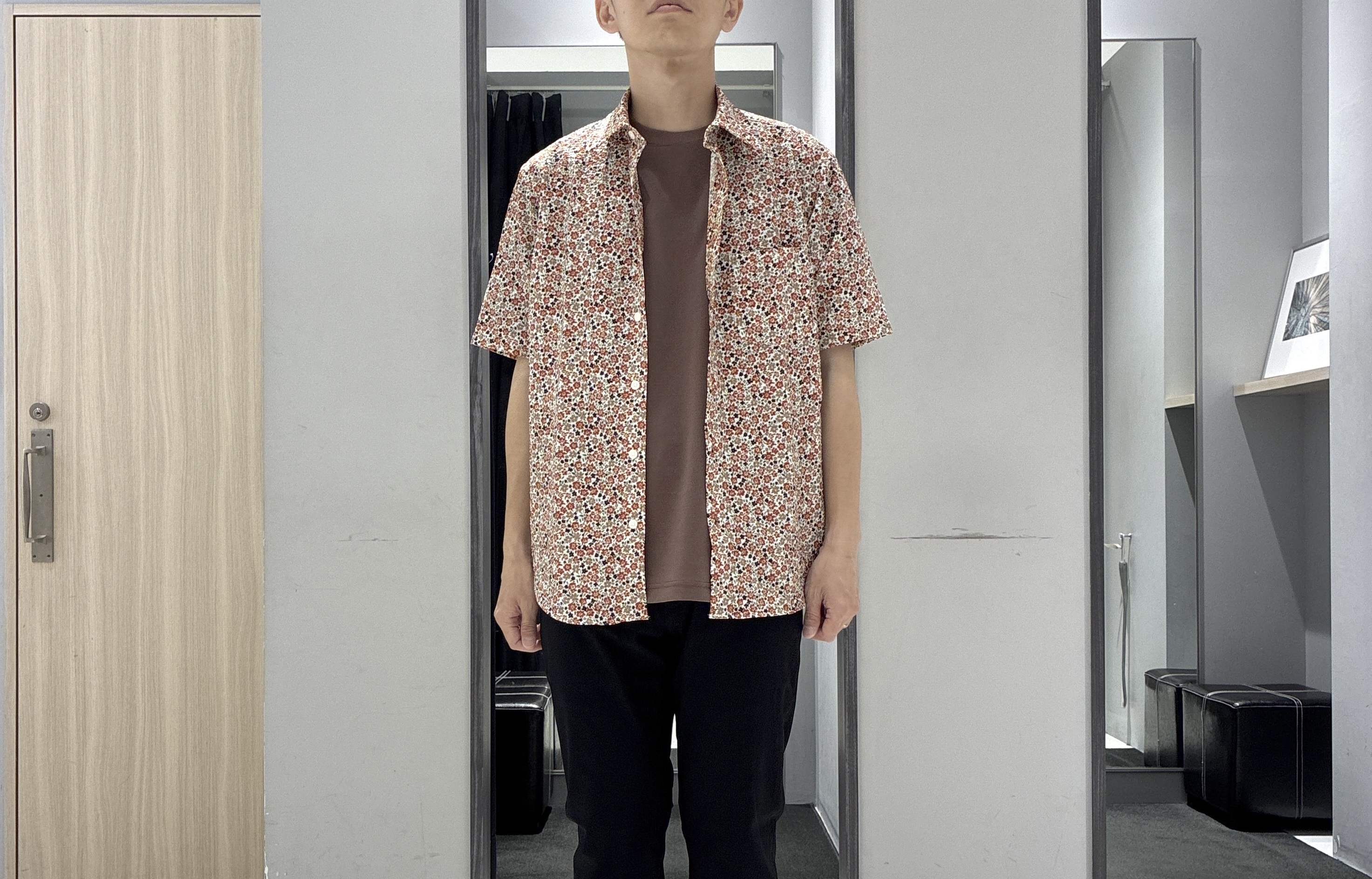 わいずみさんの「TAKEO KIKUCHI｜リップル小花シャツ」を使ったコーディネート