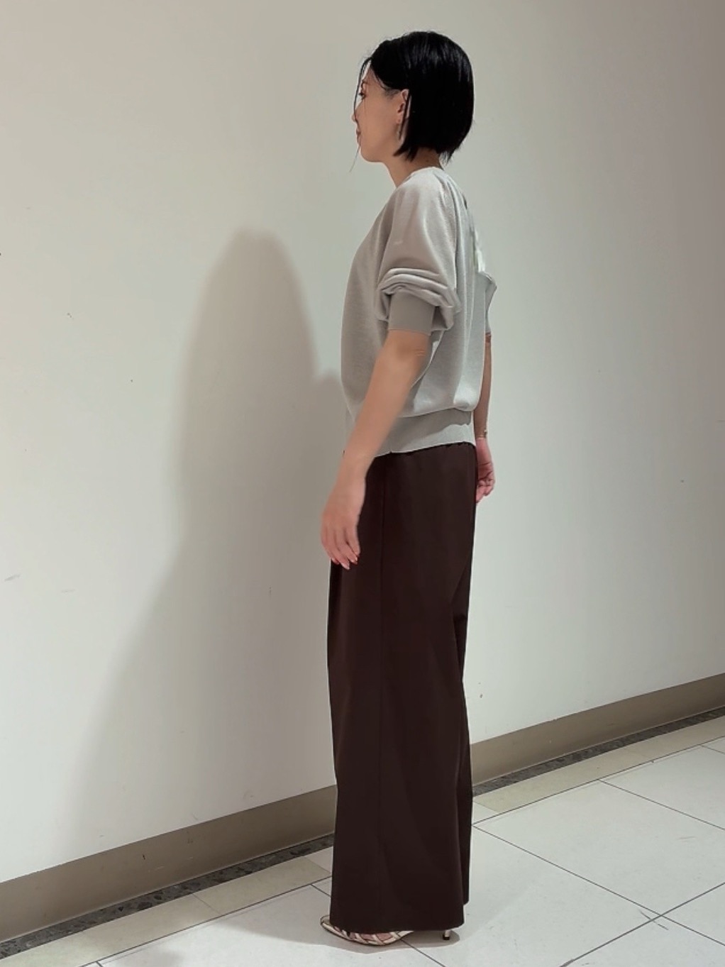 環さんの「UNTITLED｜【追加/ステンレス】カーヴィプレートショートネックレス」を使ったコーディネート