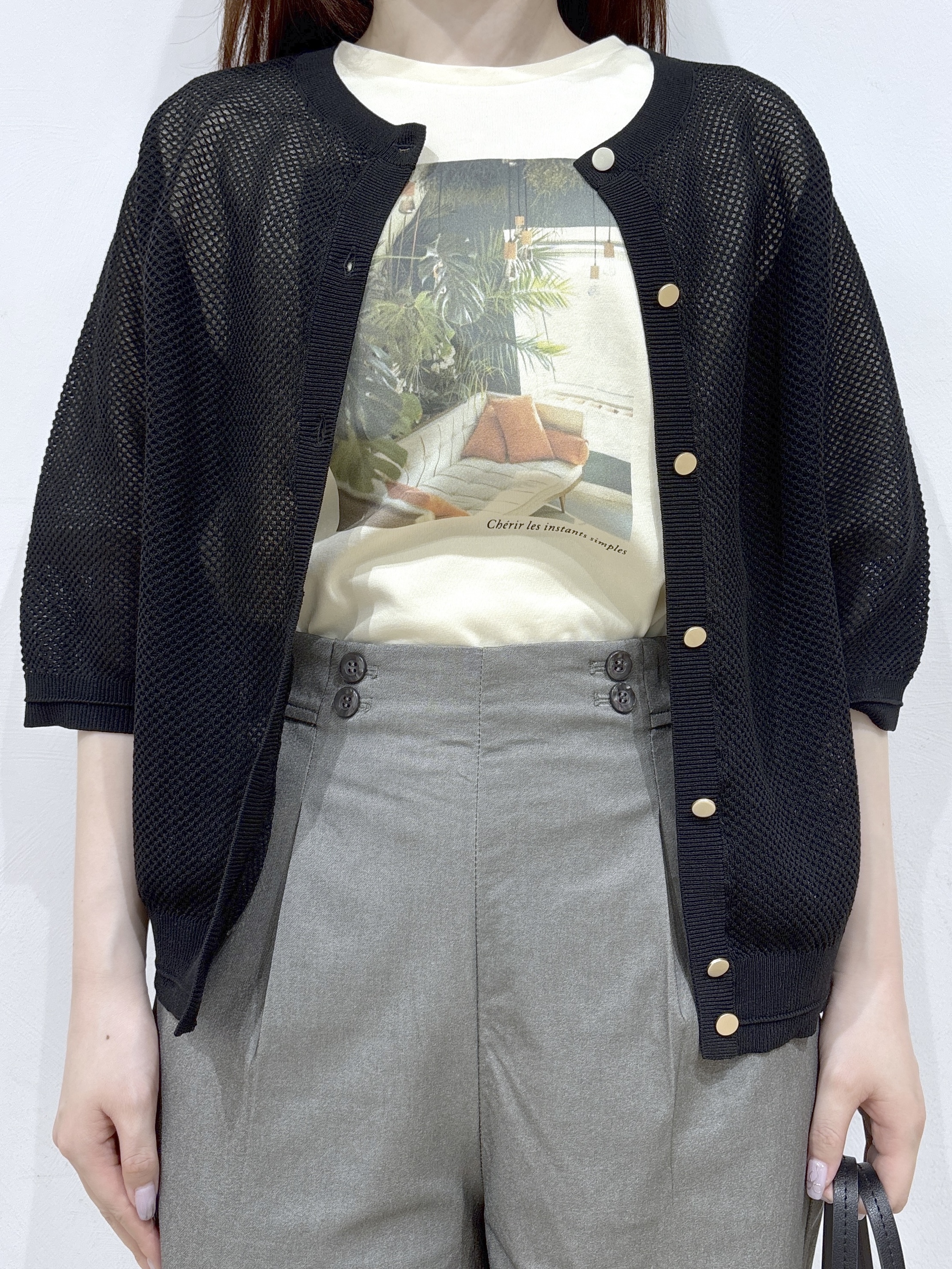 るーさんの「grove｜【貴島明日香さん着用・洗える】透けない、大人のメッシュカーディガン」を使ったコーディネート