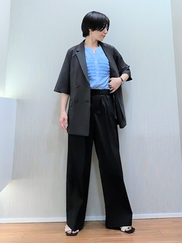 ミズタさんの「UNTITLED｜【シワになりにくい/セットアップ可/接触冷感】ハーフスリーブジャケット」を使ったコーディネート