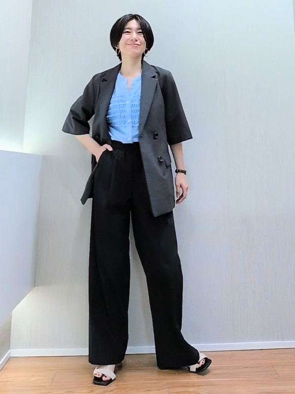 ミズタさんの「UNTITLED｜【シワになりにくい/セットアップ可/接触冷感】ハーフスリーブジャケット」を使ったコーディネート