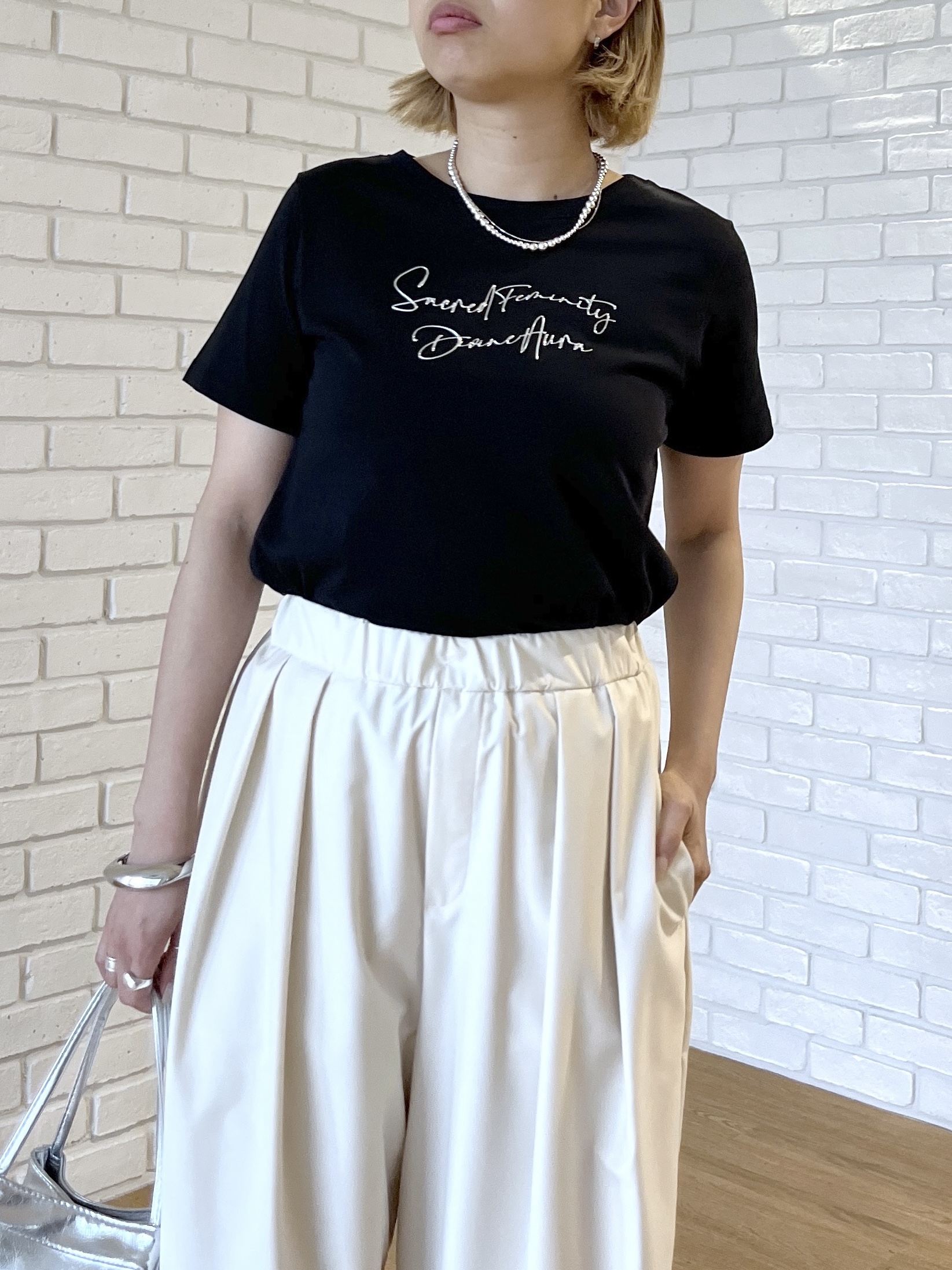 Harukaさんの「INDIVI｜3DプリントロゴTシャツ」を使ったコーディネート