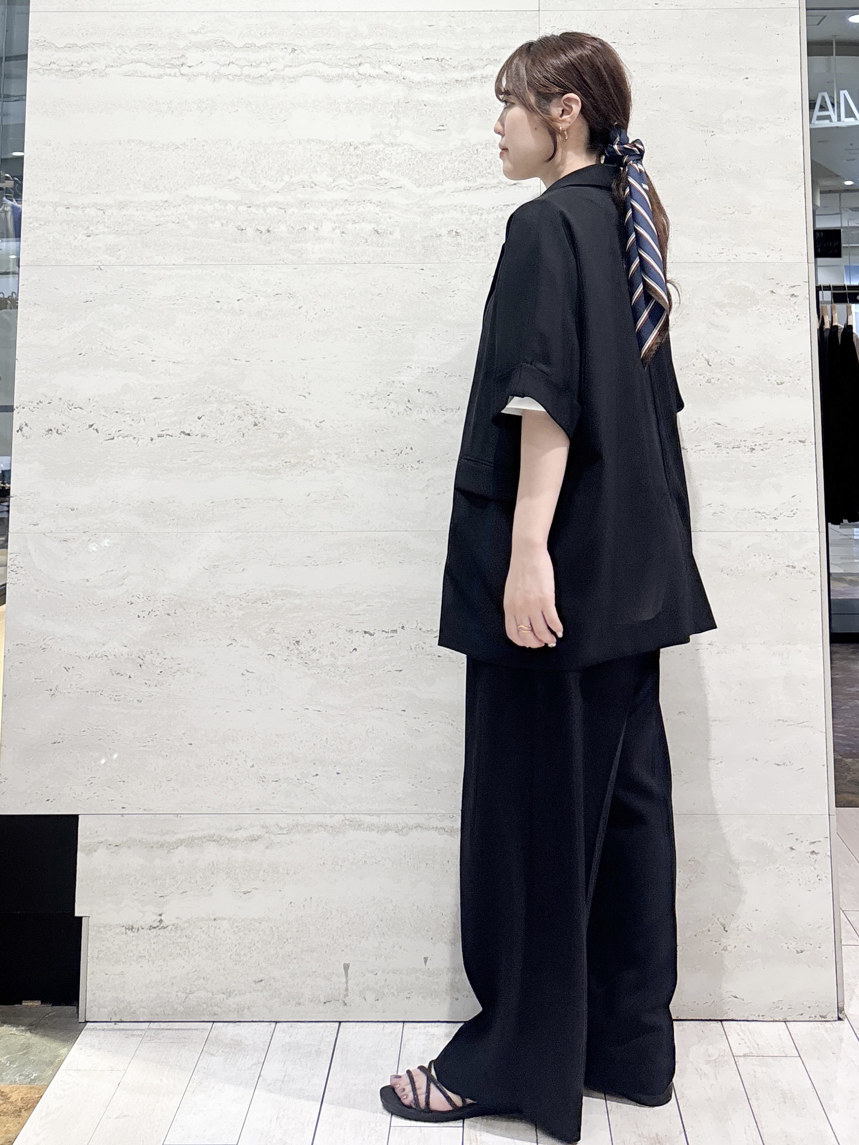 かほさんの「OPAQUE.CLIP｜【接触冷感／吸水速乾／防シワ】リネンライクテーラードジャケット《洗濯機OK》」を使ったコーディネート
