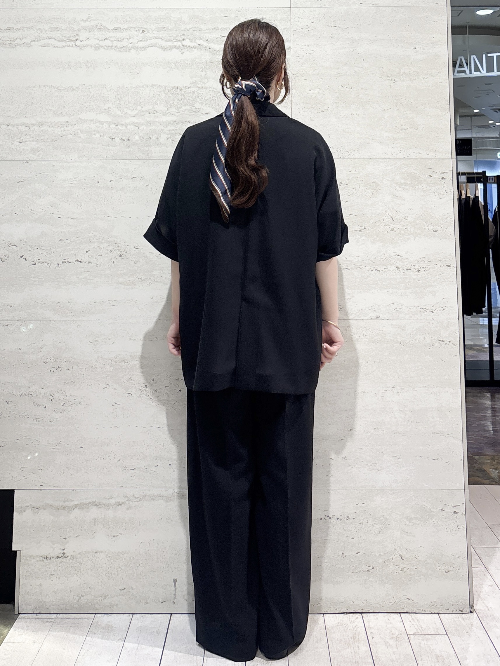 かほさんの「OPAQUE.CLIP｜【接触冷感／吸水速乾／防シワ】リネンライクテーラードジャケット《洗濯機OK》」を使ったコーディネート
