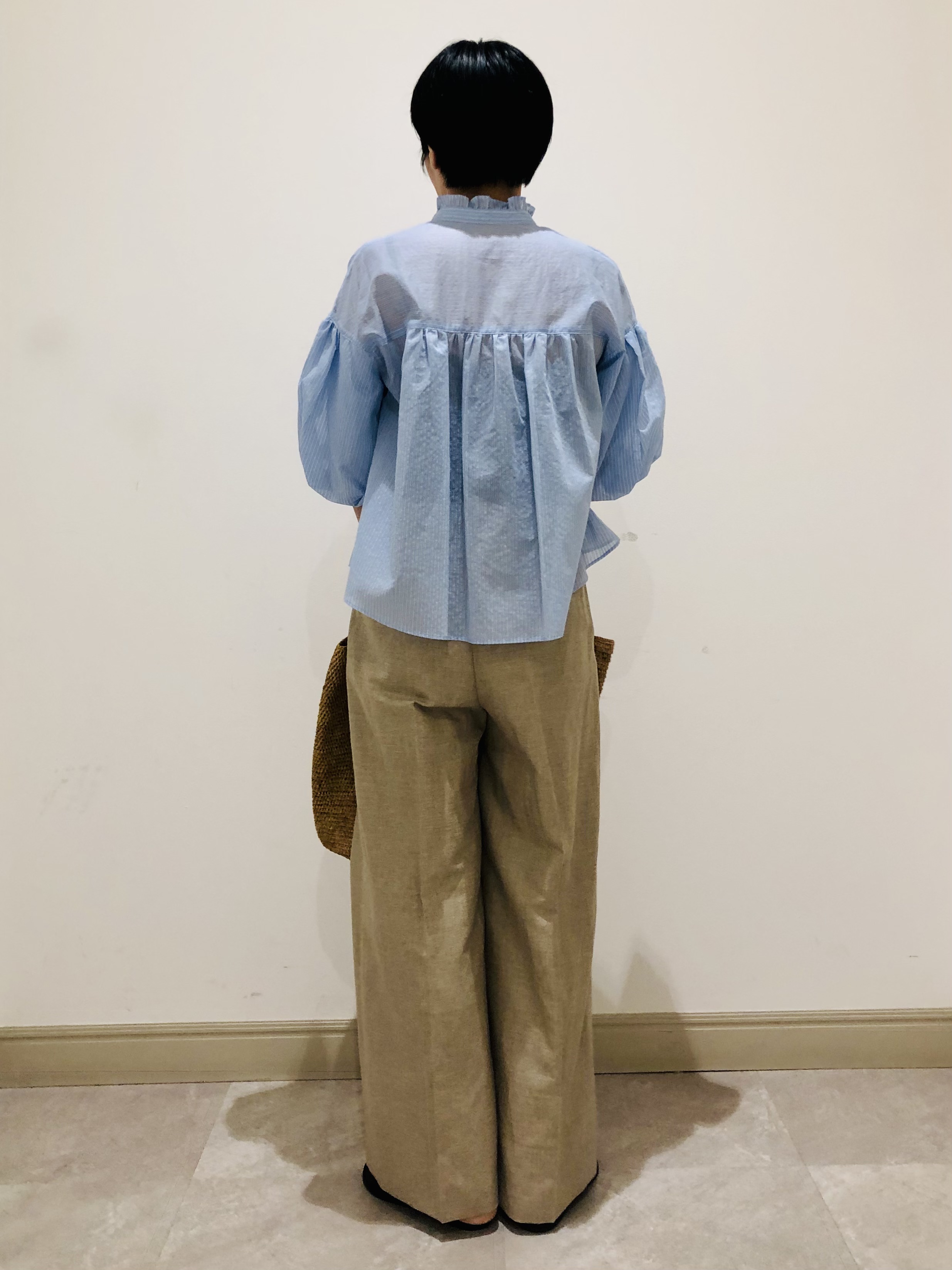 OGATAさんの「DRESSTERIOR｜【1枚で着映え/ウォッシャブル】ストライプスタンドフリルボリュームスリーブブラウス」を使ったコーディネート