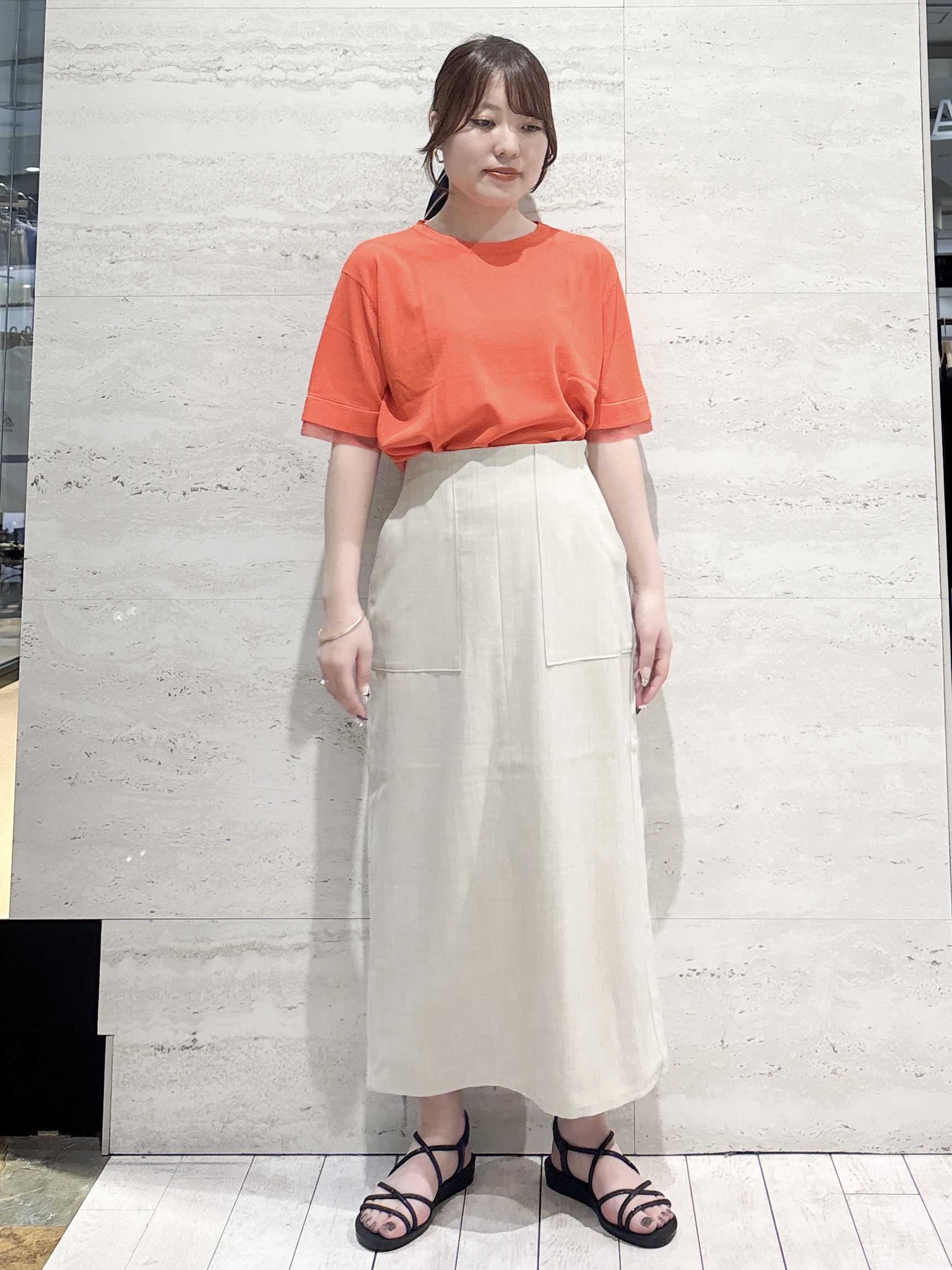 かほさんの「OPAQUE.CLIP｜【UV／接触冷感／抗ピル】シアー＆レイヤード風さらりニット《洗濯機OK》」を使ったコーディネート