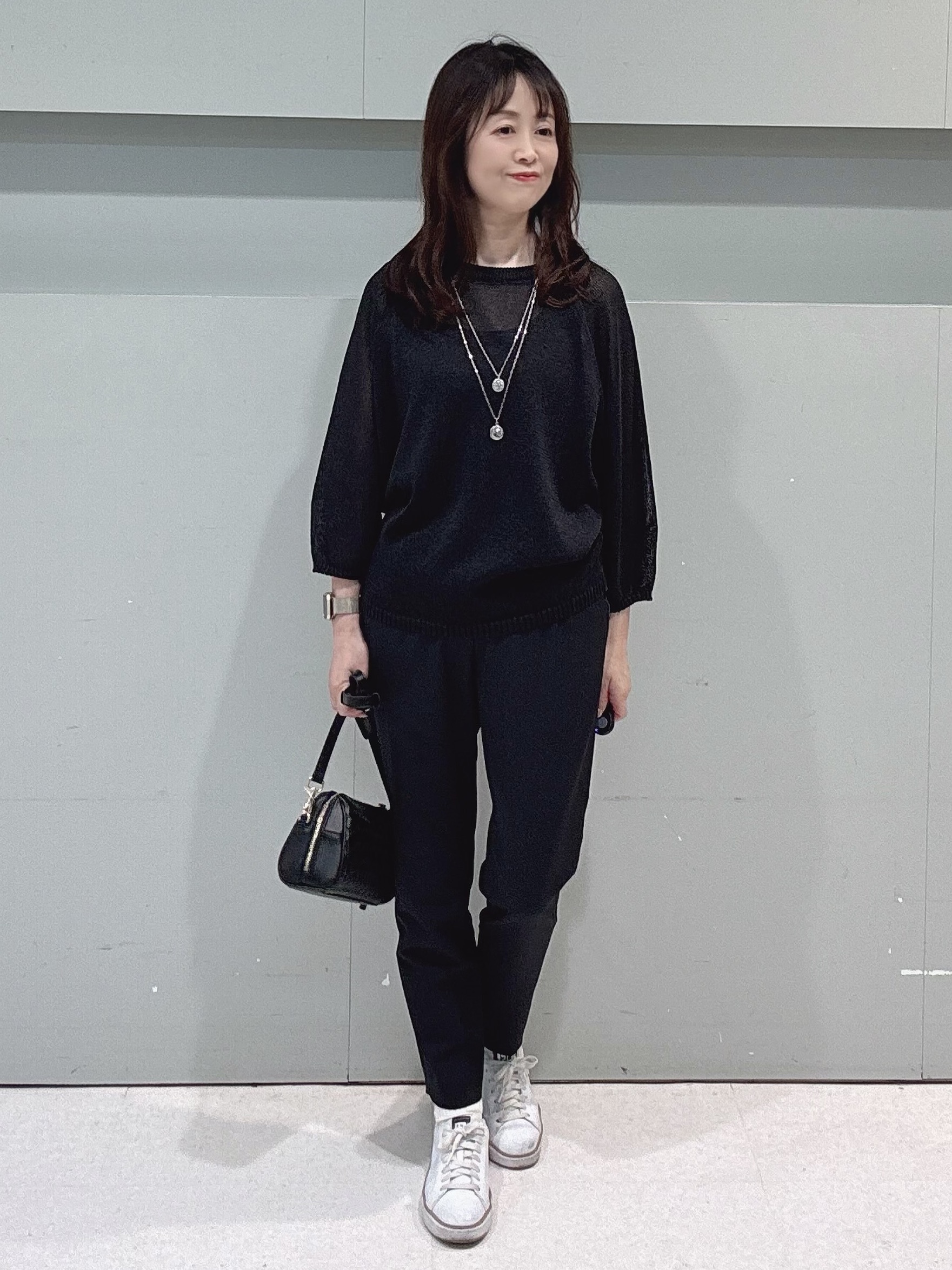 makiさんの「UNTITLED｜【洗える/ゆったり】クルーネックドライニット」を使ったコーディネート