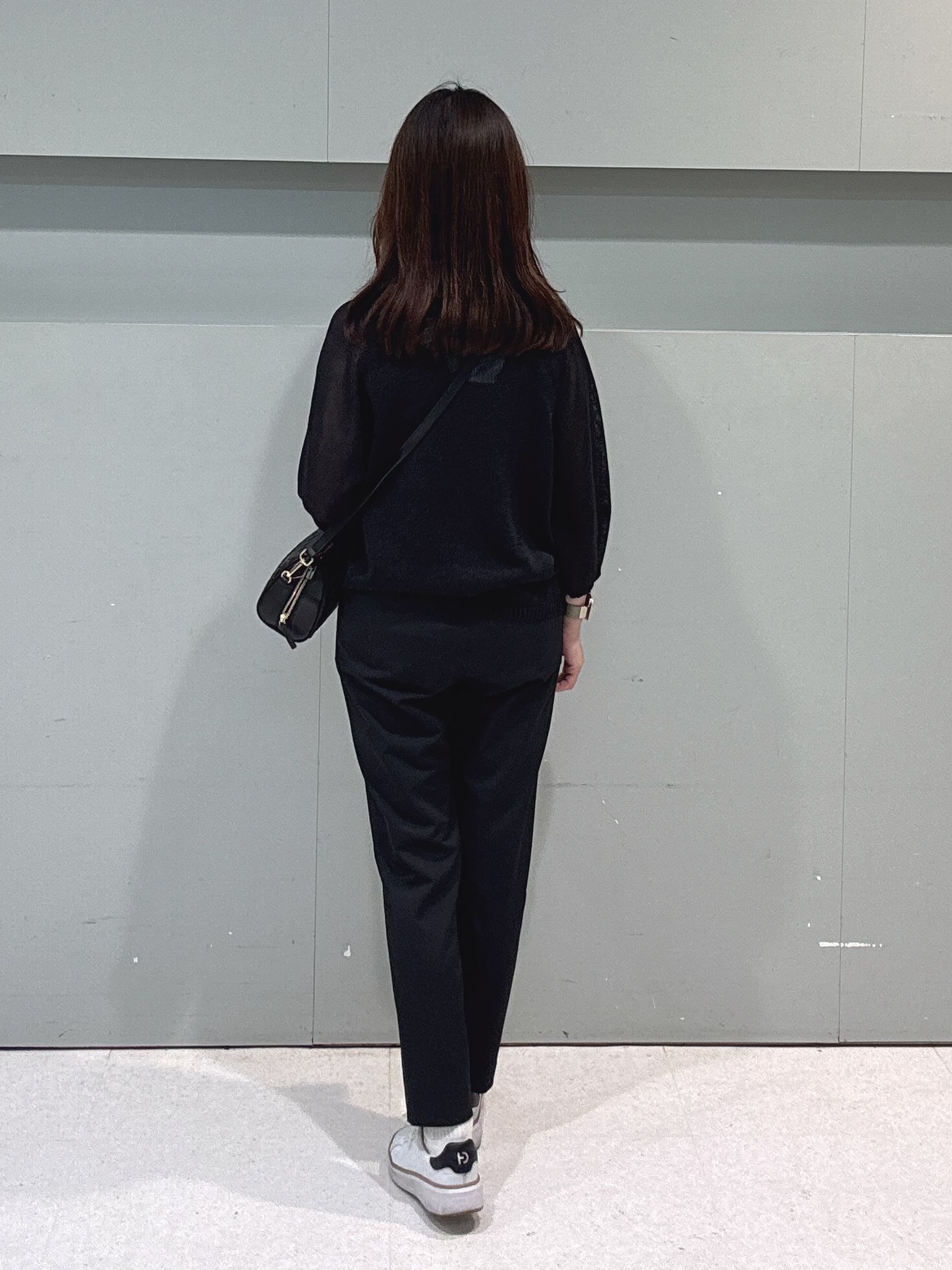 makiさんの「UNTITLED｜【洗える/ゆったり】クルーネックドライニット」を使ったコーディネート