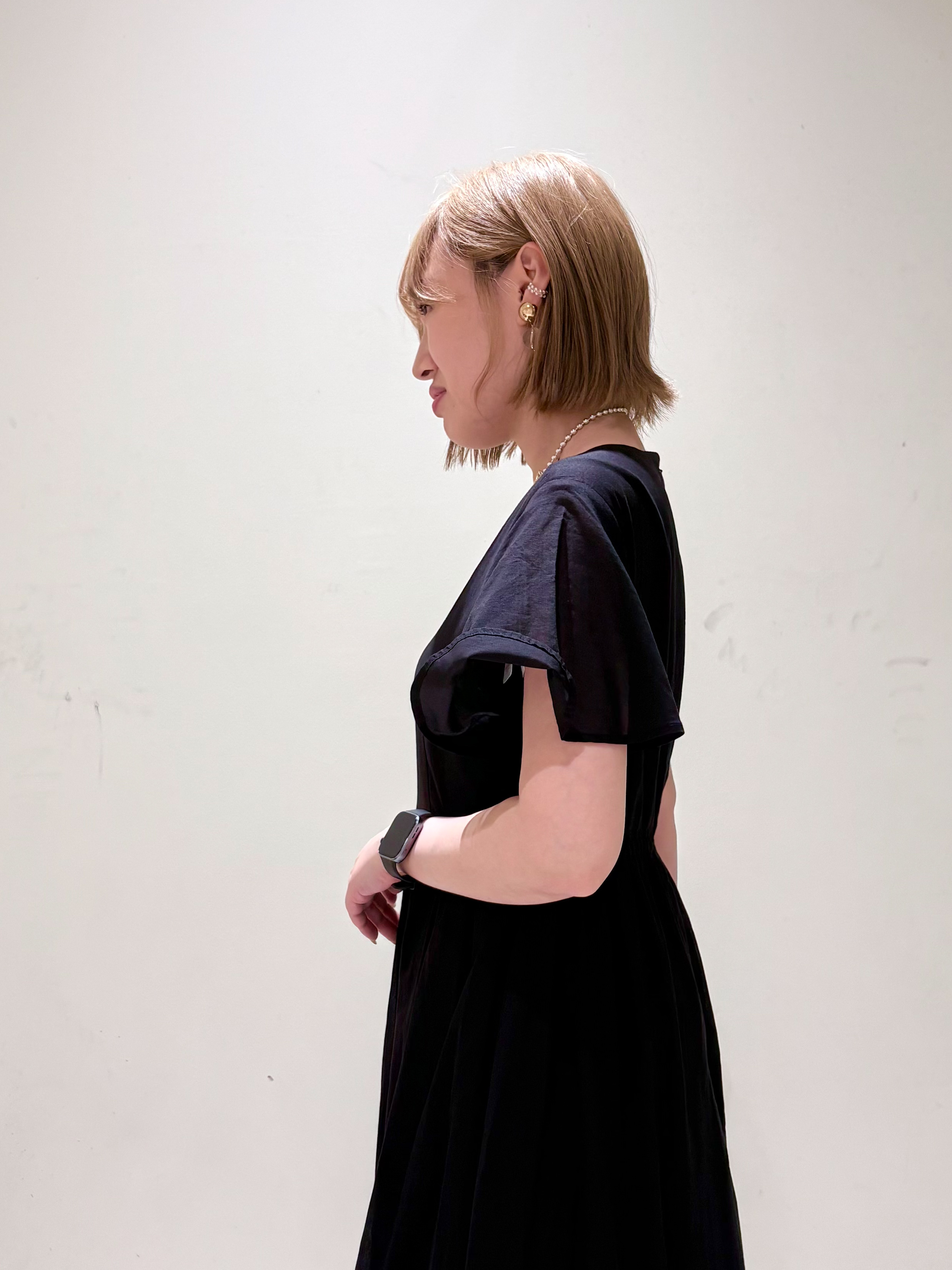 みきちぃさんの「OPAQUE.CLIP｜フレアスリーブ フィット＆フレアサマードレス【洗濯機OK】」を使ったコーディネート