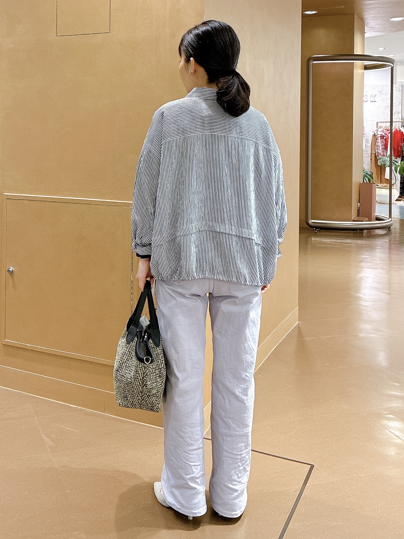 hattoriさんの「INDIVI｜【洗える】ガーター編みVネックニットT」を使ったコーディネート