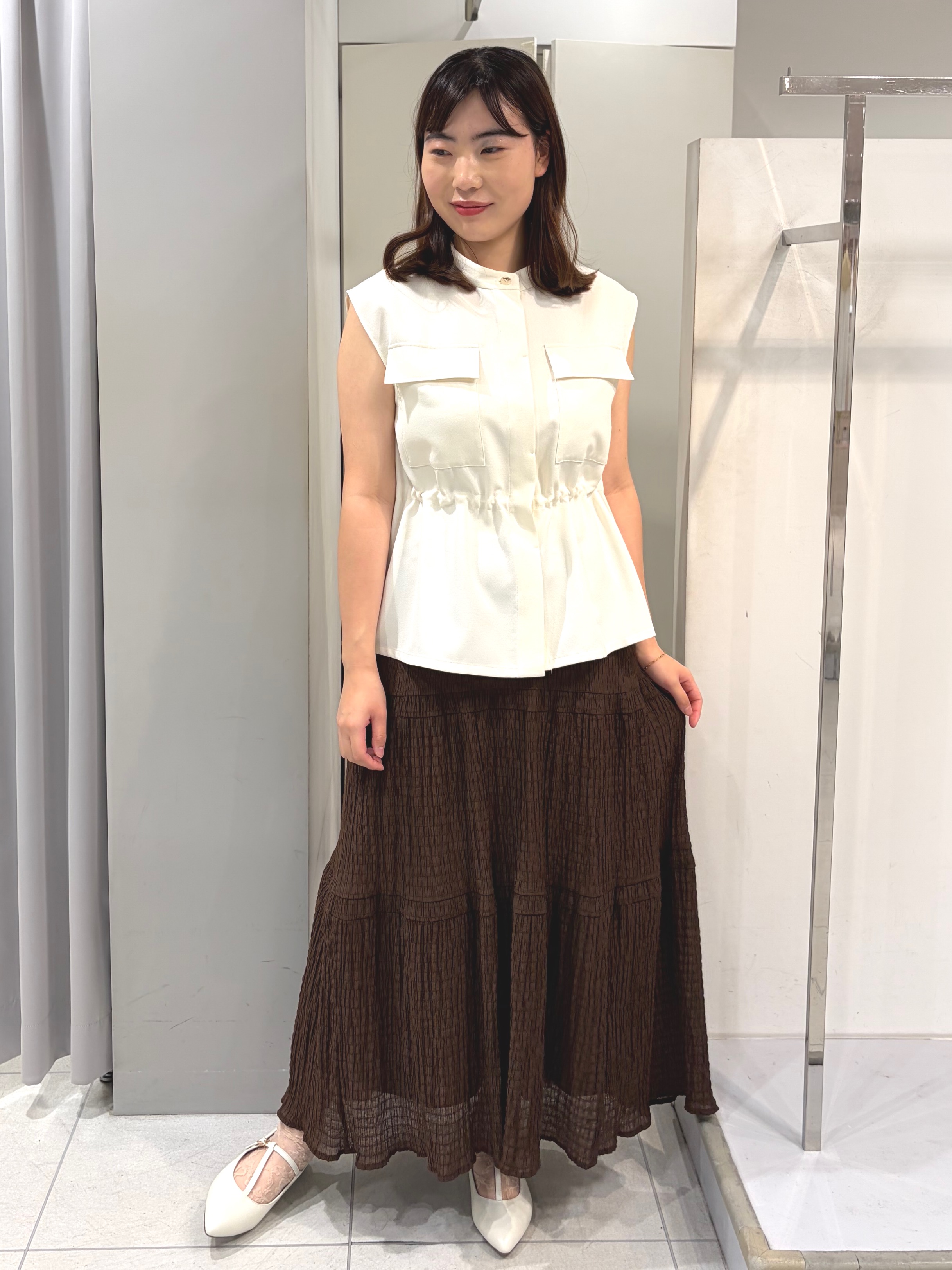 AZUSAさんの「Reflect｜リネンライクスタンドネックジレ」を使ったコーディネート
