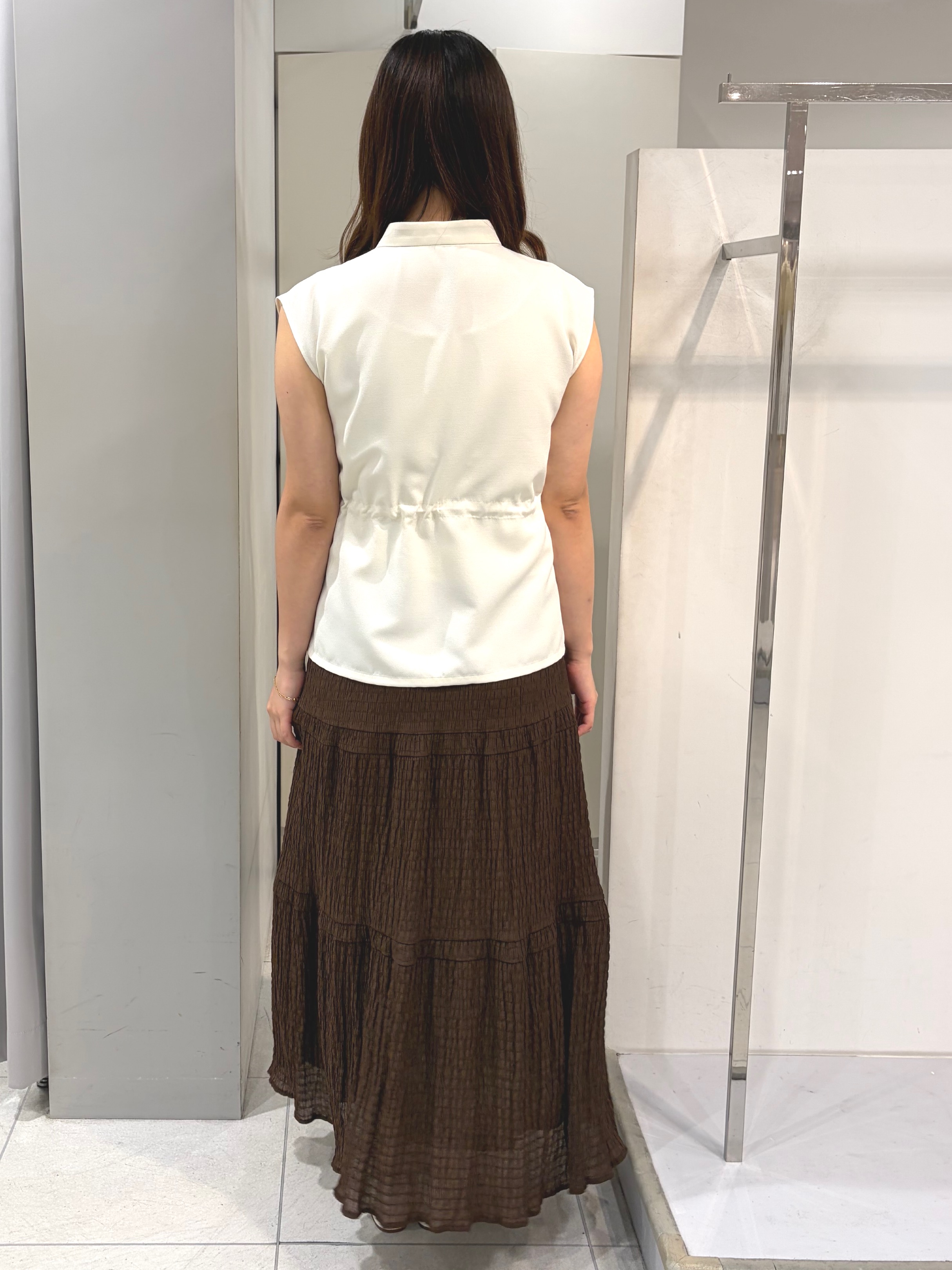 AZUSAさんの「Reflect｜リネンライクスタンドネックジレ」を使ったコーディネート