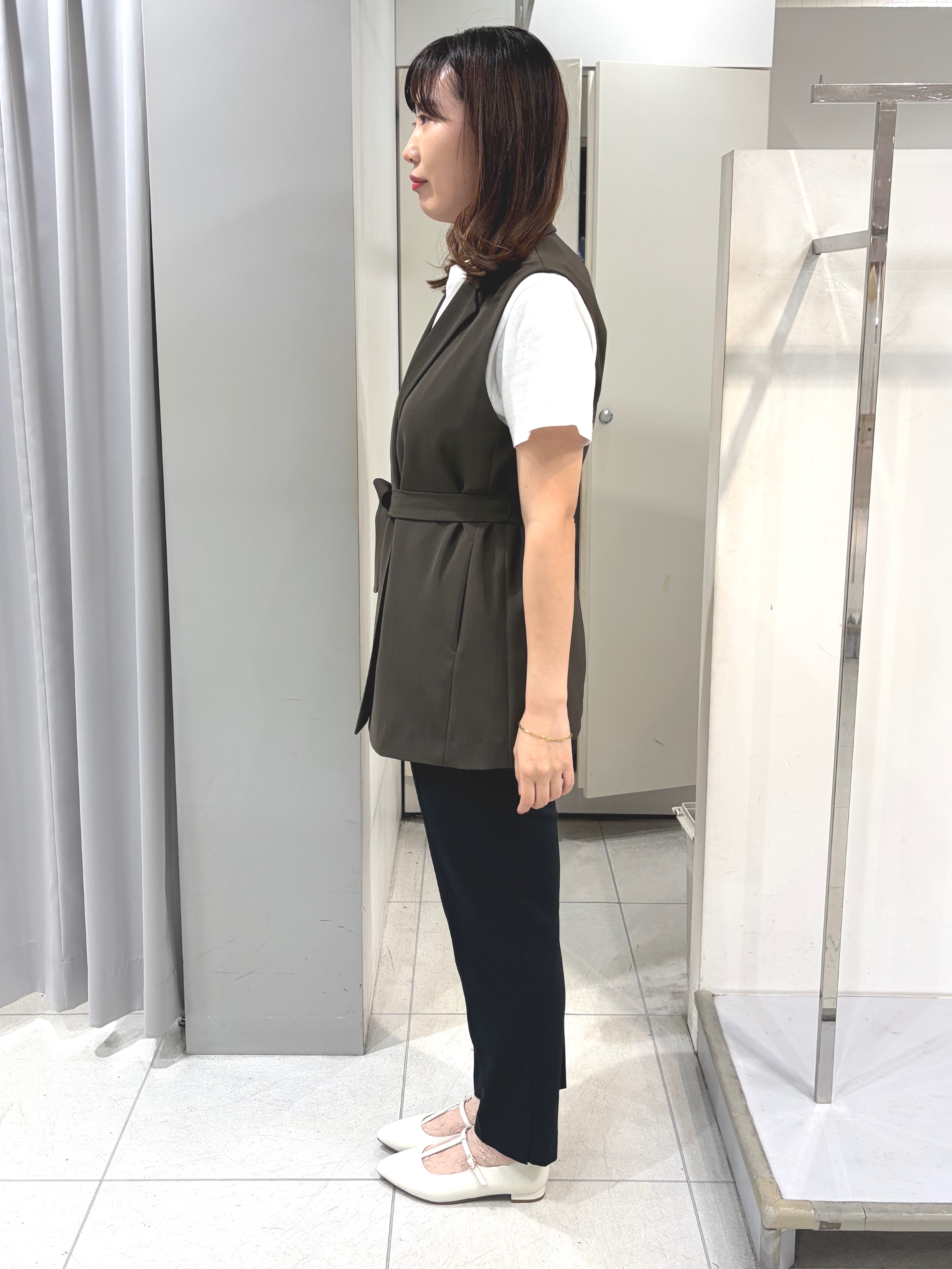 AZUSAさんの「Reflect｜【セットアップ可】テーラードカラーミディアム丈ジレ」を使ったコーディネート