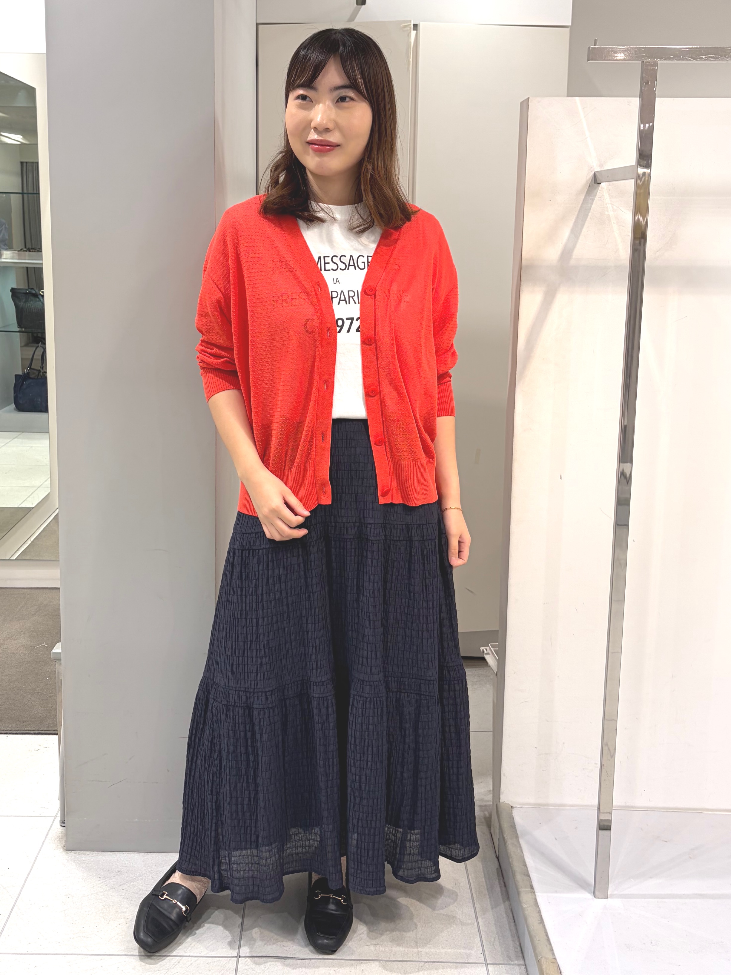 AZUSAさんの「Reflect｜【REGENCY WORKS／Reflect別注カラーあり】ロゴTシャツ」を使ったコーディネート
