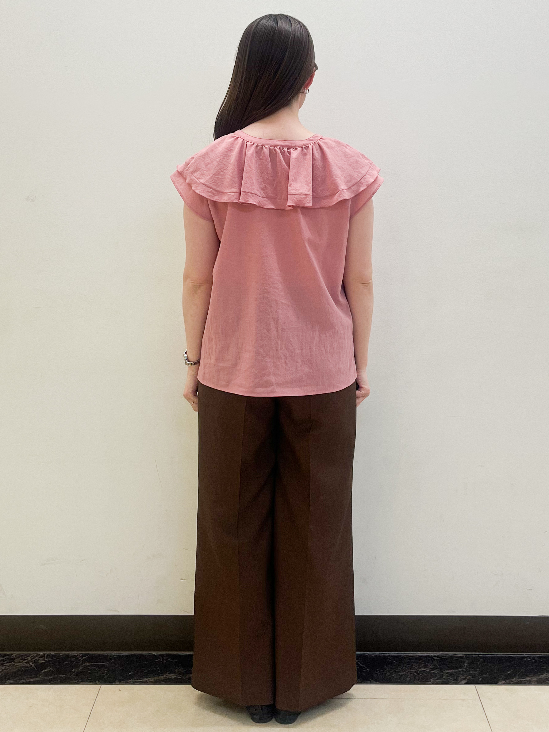 mikikoさんの「Reflect｜【通気性あり／涼しい／マシンウォッシャブル】フリルブラウス」を使ったコーディネート
