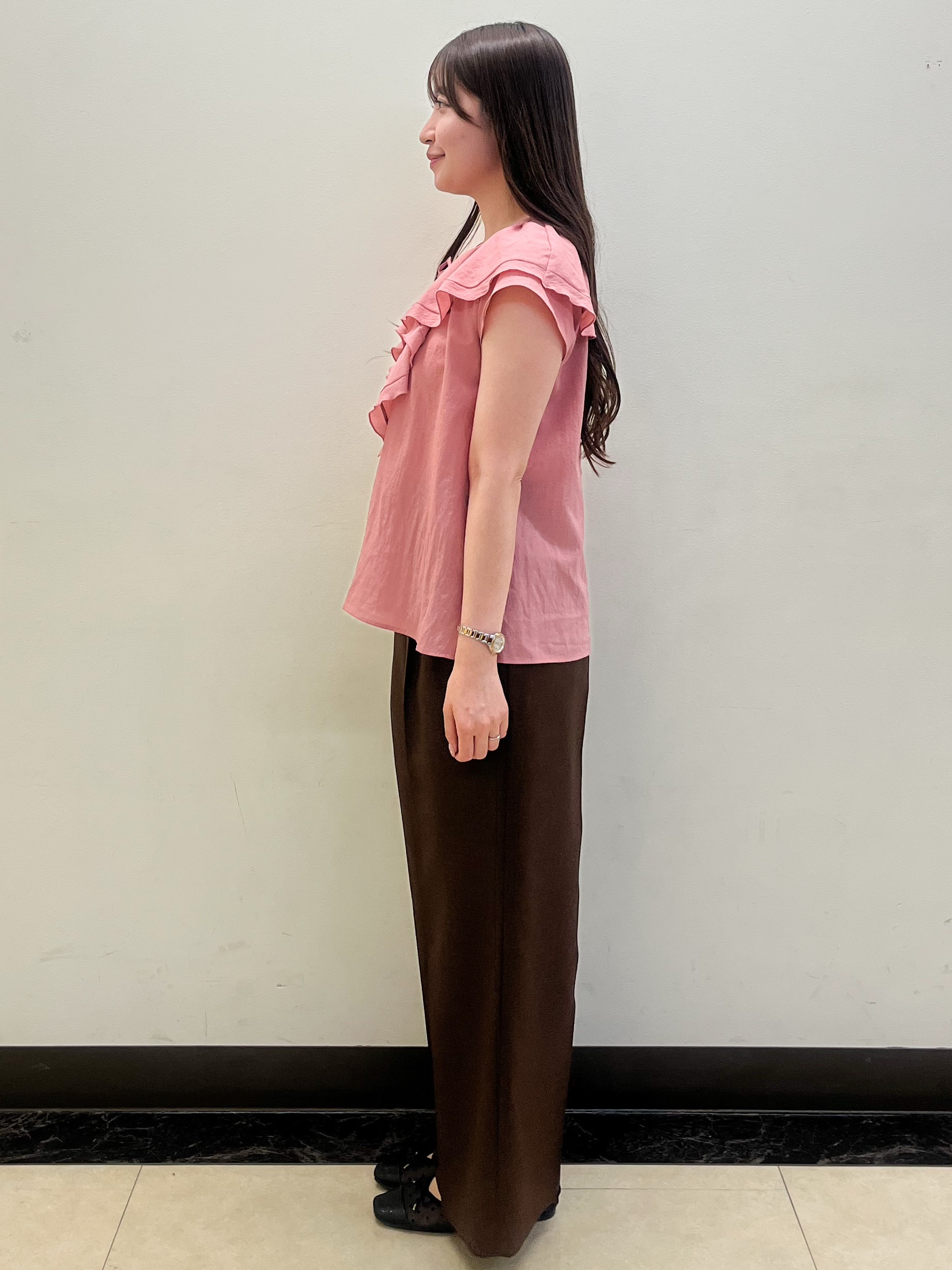 mikikoさんの「Reflect｜【通気性あり／涼しい／マシンウォッシャブル】フリルブラウス」を使ったコーディネート