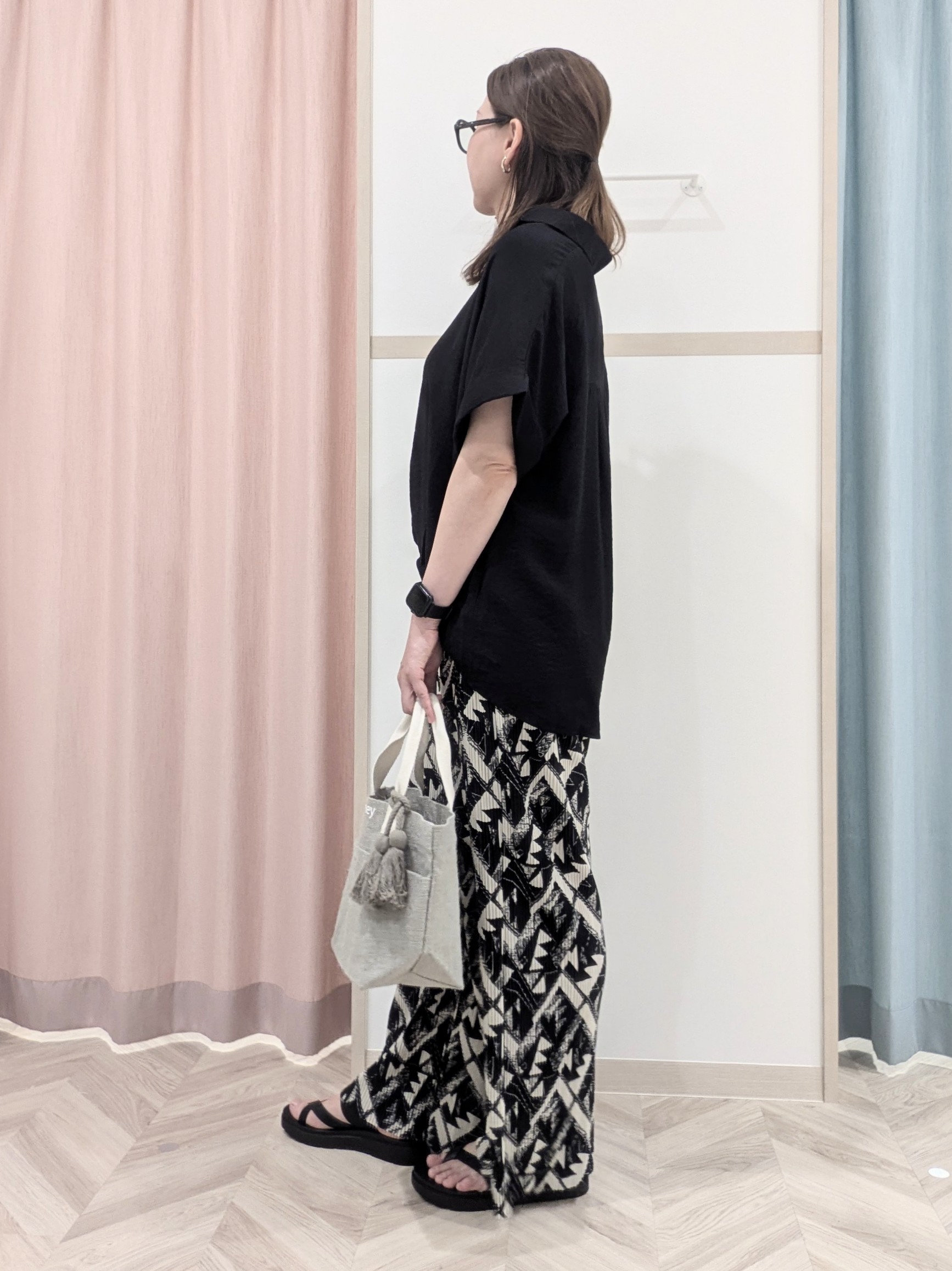 miyuさんの「SHOO･LA･RUE｜【ひんやり/S-LL/洗濯機可】インせず着られる 裾タック スキッパーシャツ」を使ったコーディネート
