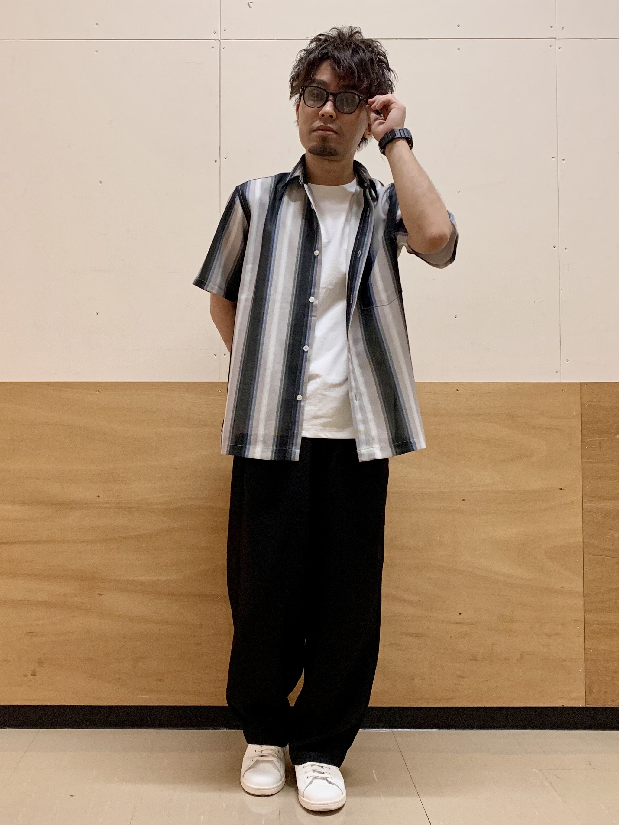 MATUさんの「THE SHOP TK｜メッシュ ストライプ半袖シャツ 洗濯機OK／通気性◎」を使ったコーディネート