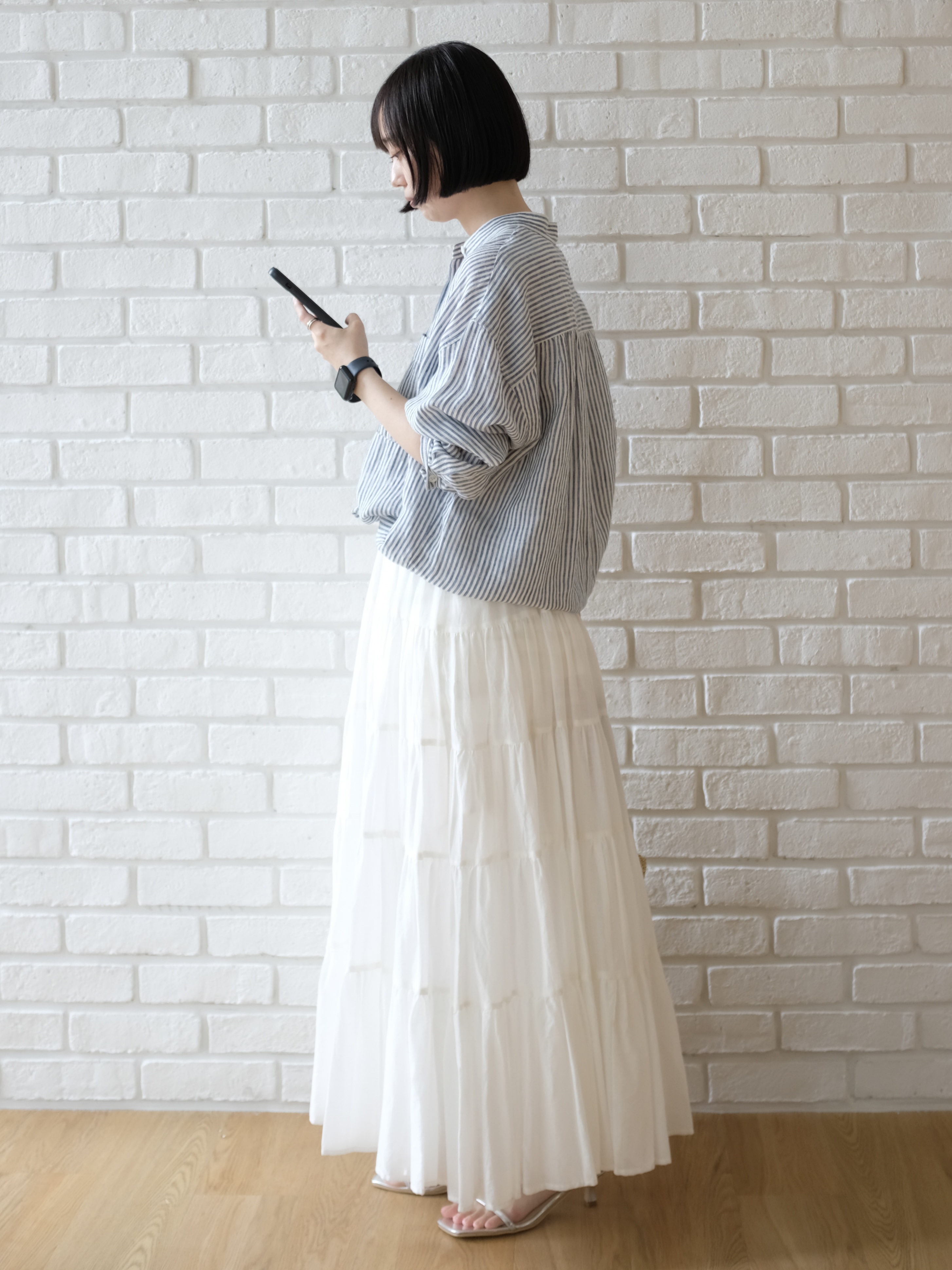 Kishimotoさんの「DRESSTERIOR｜【2WAY/羽織にも】ウォッシャブルリネン ドロストシャツ」を使ったコーディネート