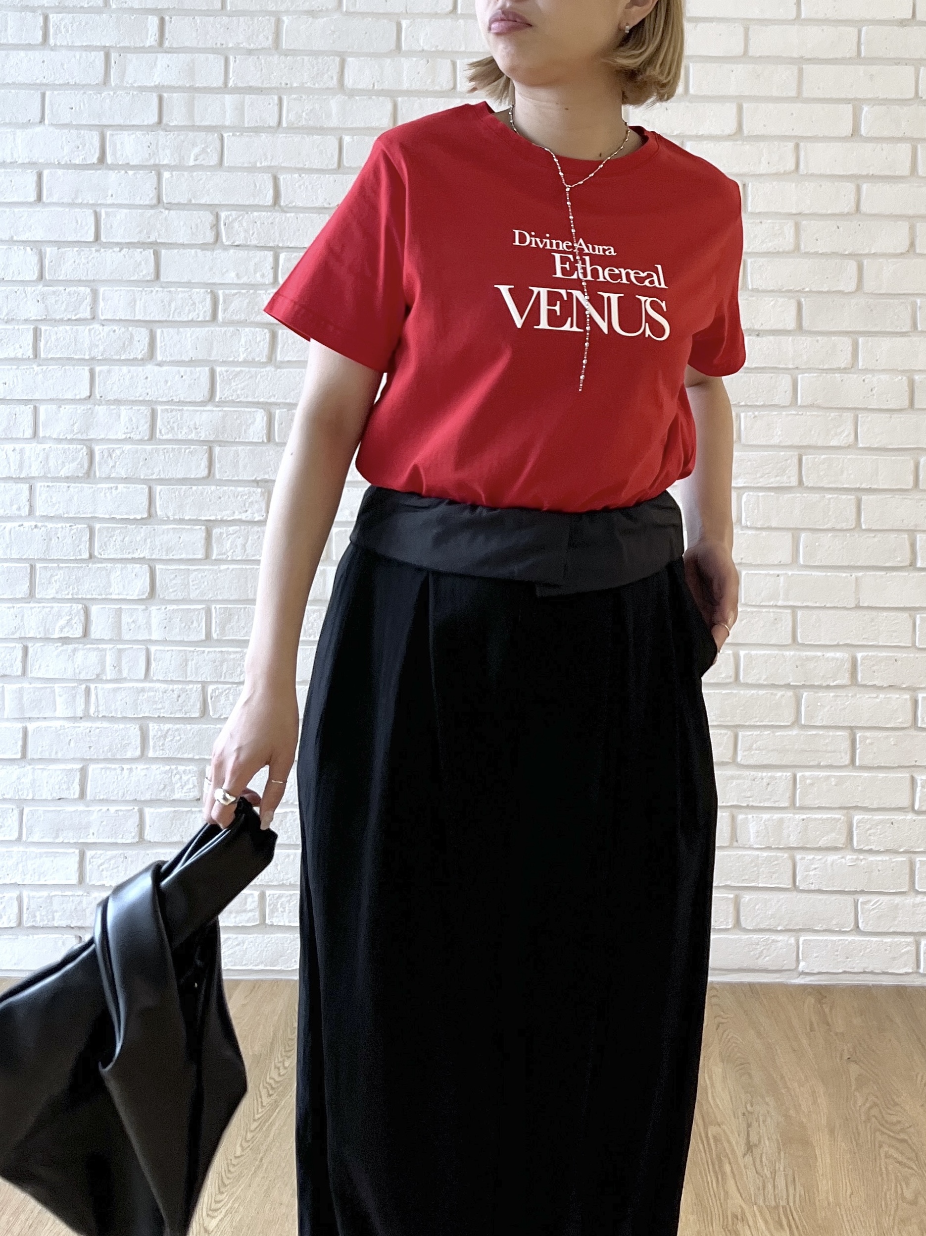 Harukaさんの「INDIVI｜タイポグラフィTシャツ【接触冷感】」を使ったコーディネート