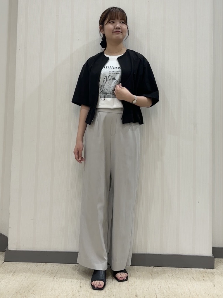 ちひさんの「INDIVI｜【褒められパンツ／洗える／ウエストゴム】ワイドタックパンツ」を使ったコーディネート