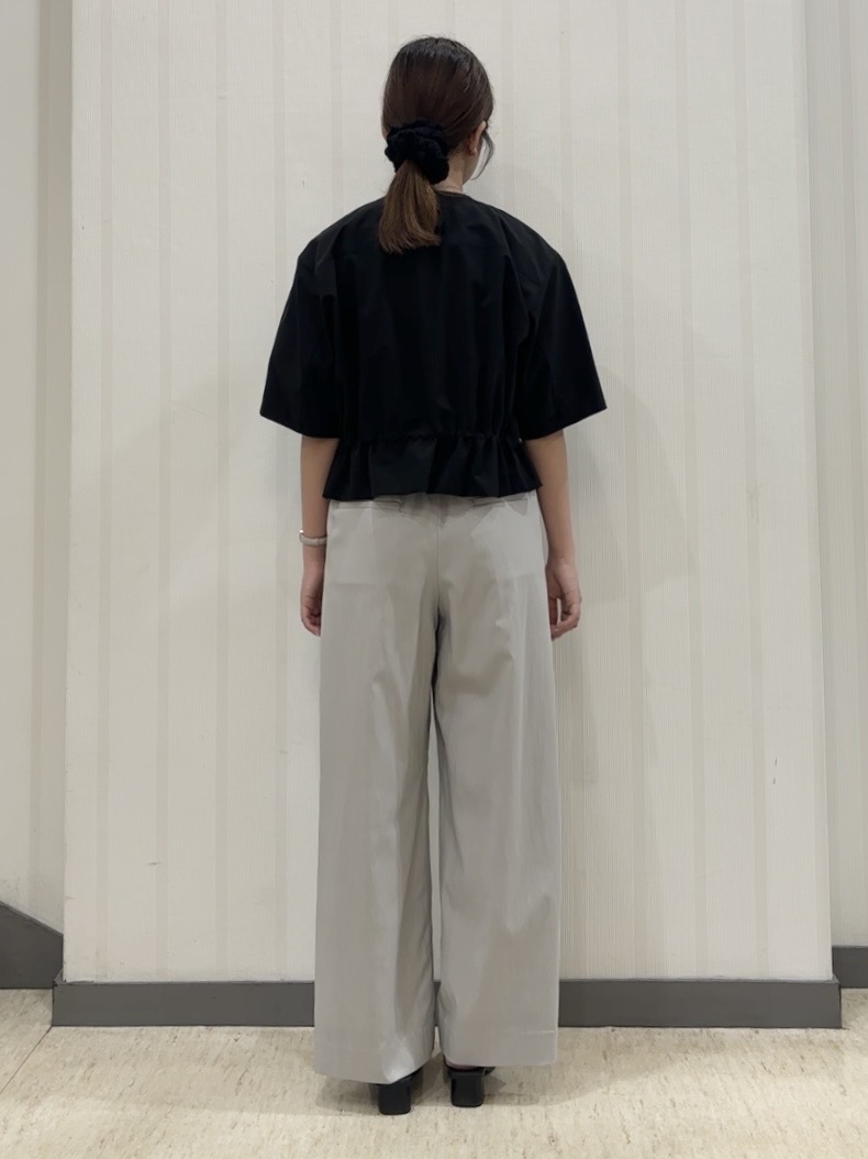 ちひさんの「INDIVI｜【褒められパンツ／洗える／ウエストゴム】ワイドタックパンツ」を使ったコーディネート