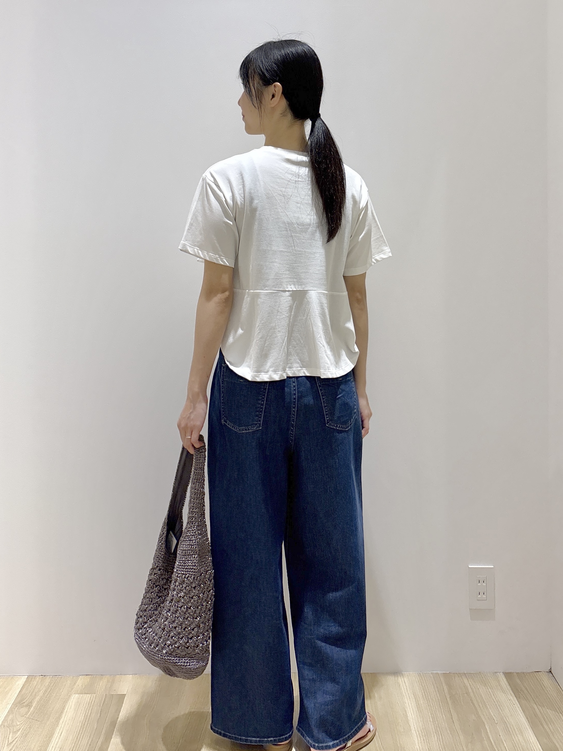 sachikoさんの「OPAQUE.CLIP｜【接触冷感】アシメフリルドッキングカットソー《洗濯機OK》」を使ったコーディネート