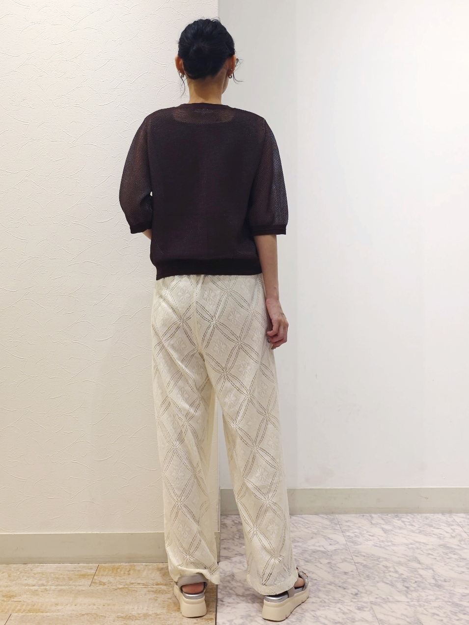 ケイさんの「grove｜【貴島明日香さん着用・洗える】透けない、大人のメッシュカーディガン」を使ったコーディネート