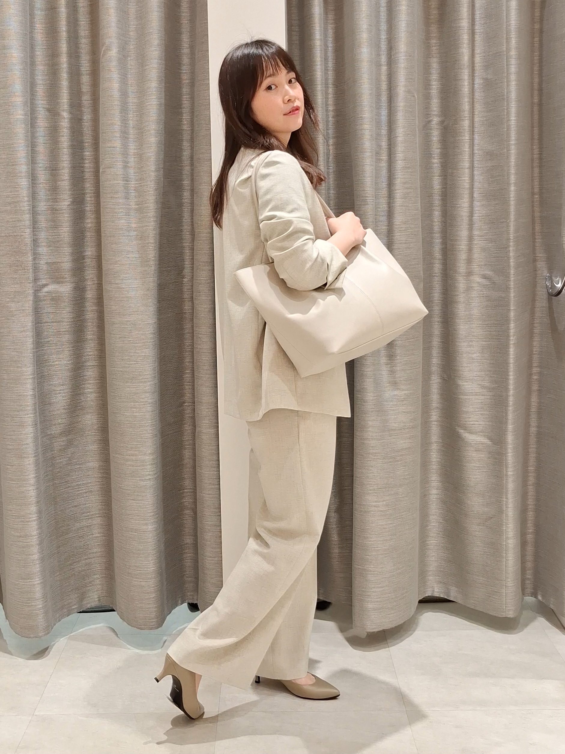 YuKaRiさんの「UNTITLED｜【さらりと快適/セットアップ可/UV/接触冷感】スラブカラーレスジャケット」を使ったコーディネート