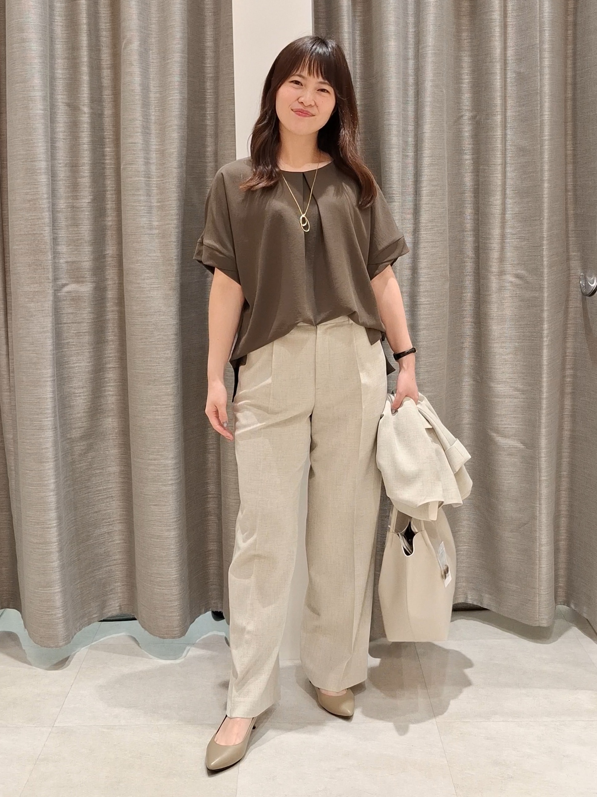 YuKaRiさんの「UNTITLED｜【さらりと快適/セットアップ可/UV/接触冷感】スラブカラーレスジャケット」を使ったコーディネート